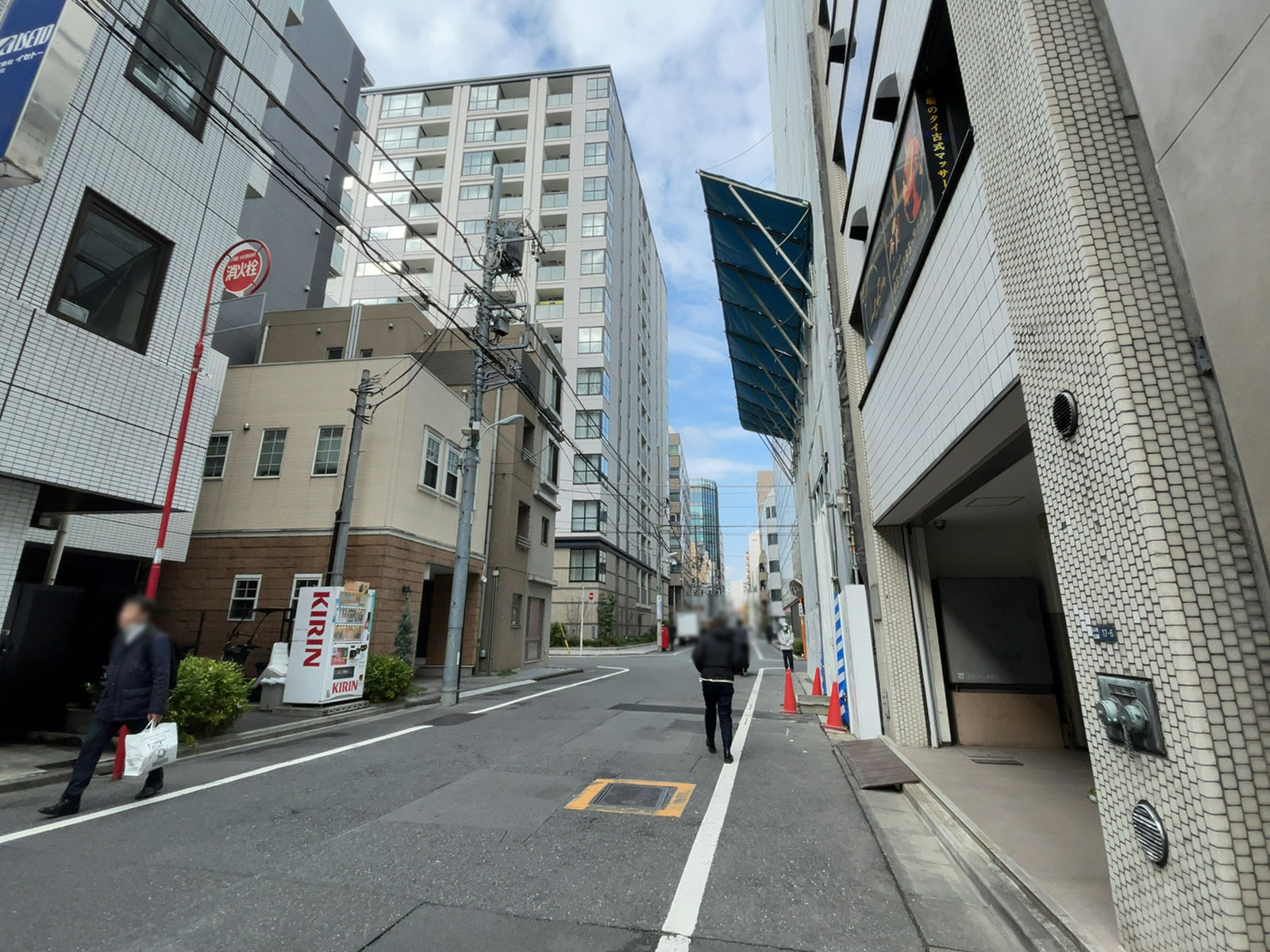 グランド日本橋小伝馬町前面の通り