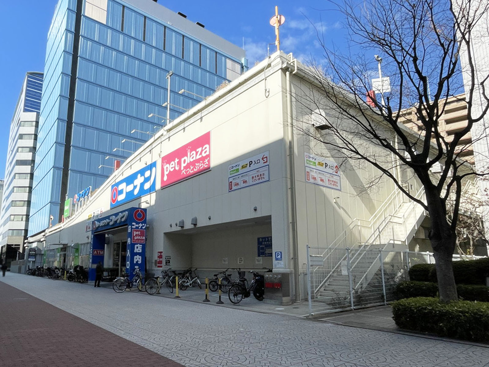 付近のコーナン西本町店