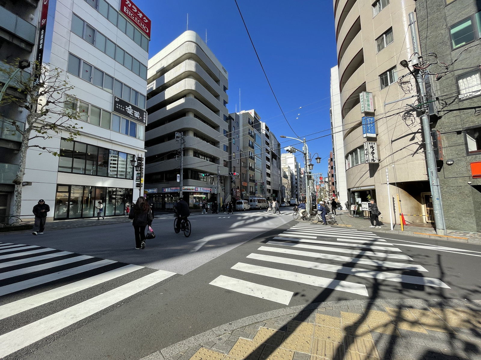 CRD Ebisu 1st前面の通り