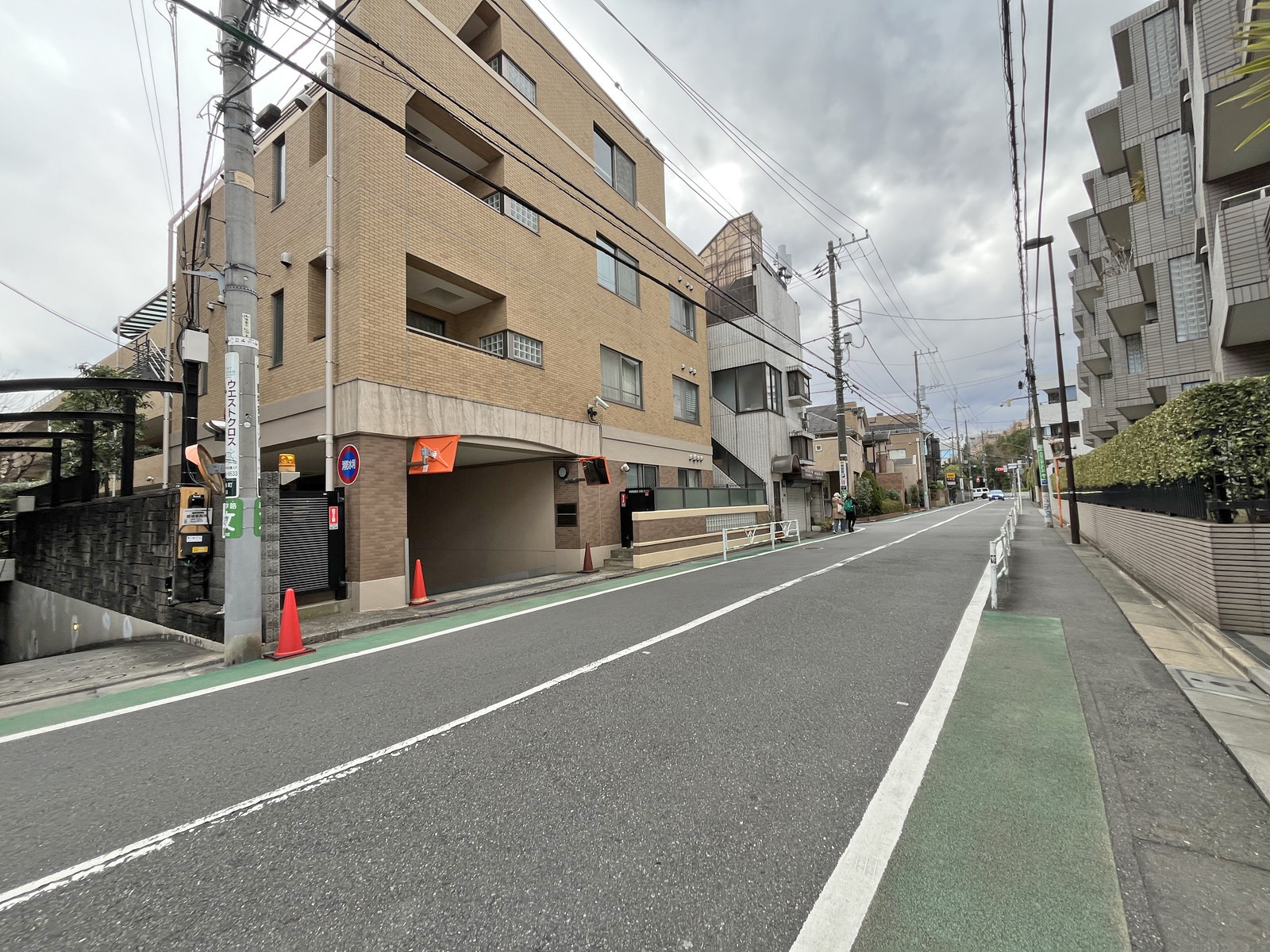 R鉢山町前面通り