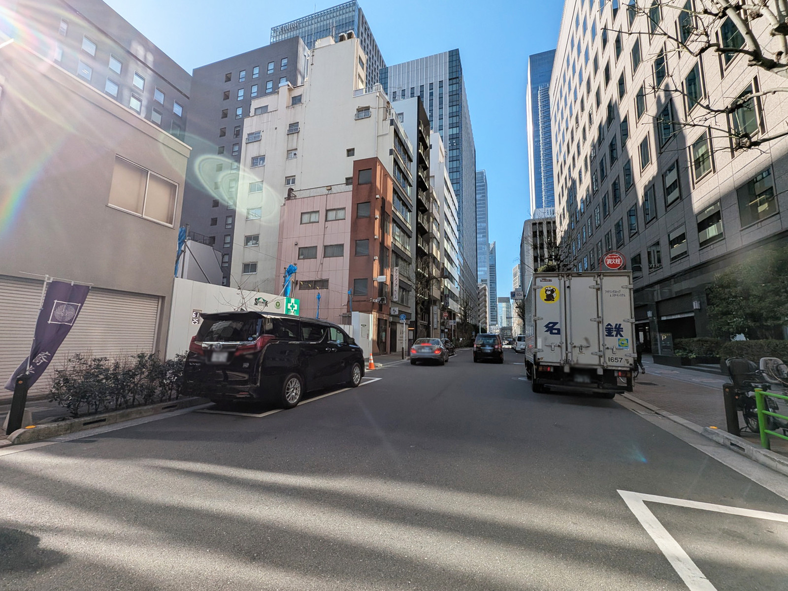 VORT京橋2ビル前面の通り