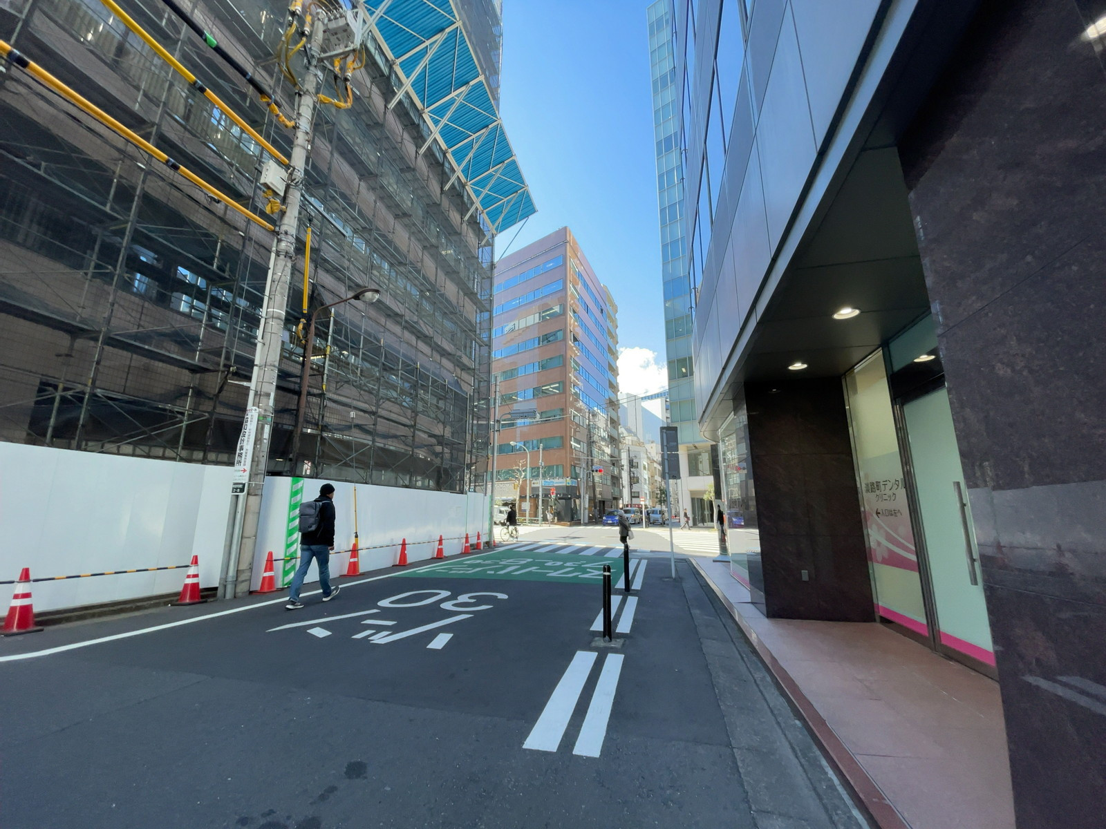 NCO神田須田町前面の通り