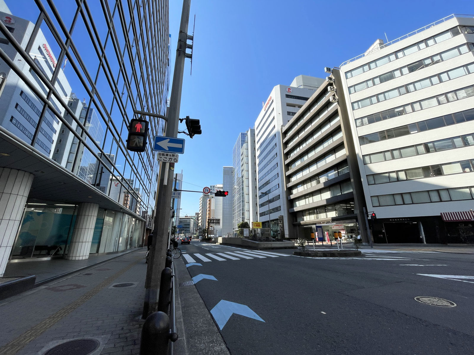 CAMCO肥後橋ビル前面の通り