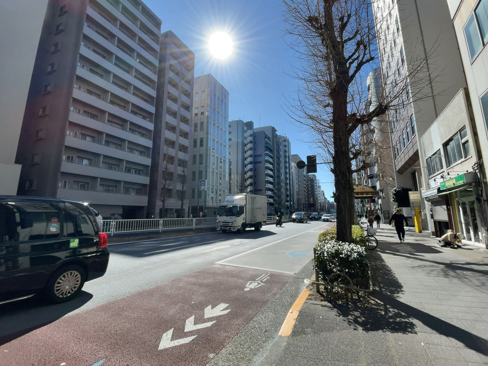 浅草橋ミハマビル前面の通り
