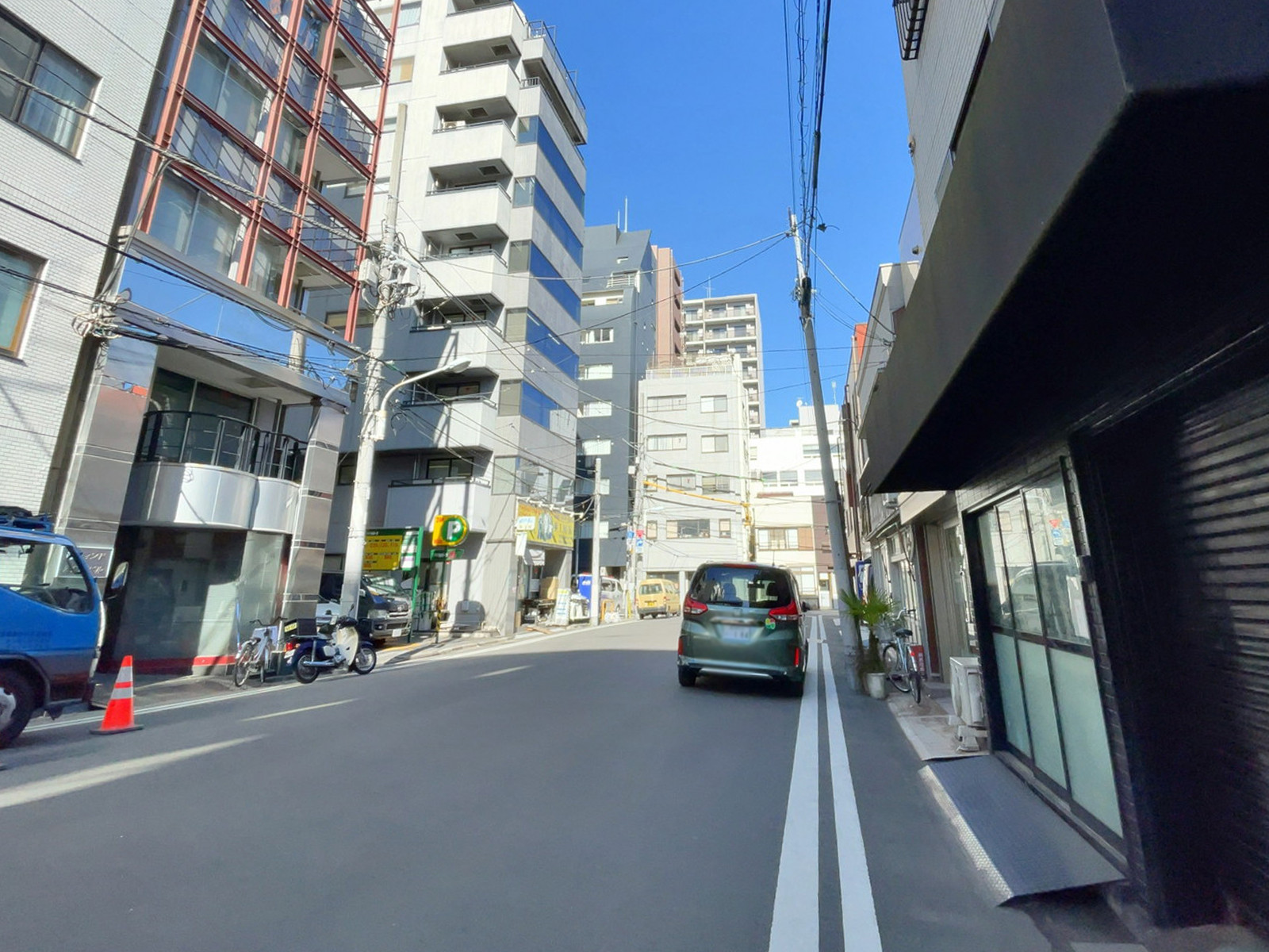 倉橋ビル前面の通り