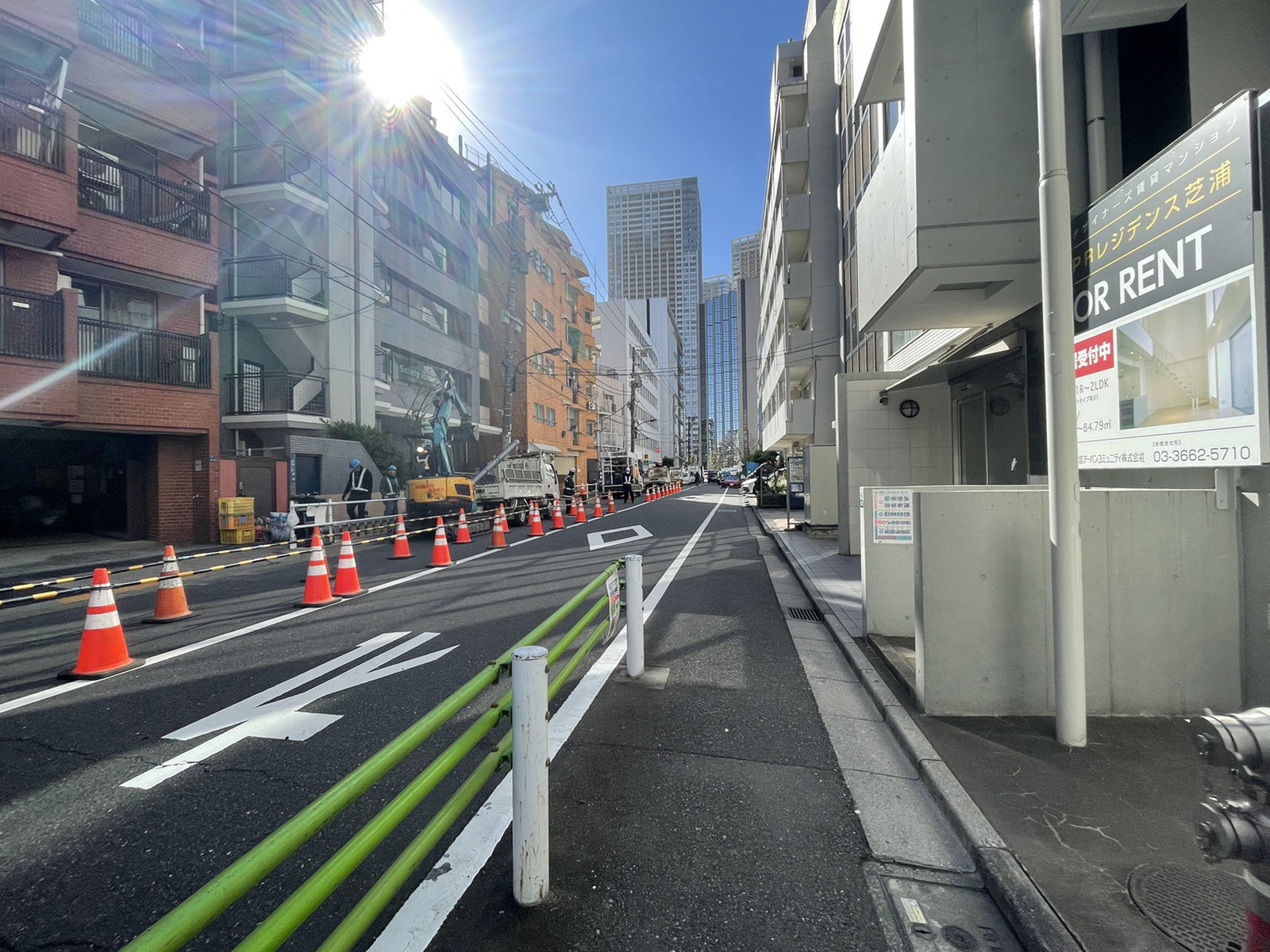 サカイビル前面の通り