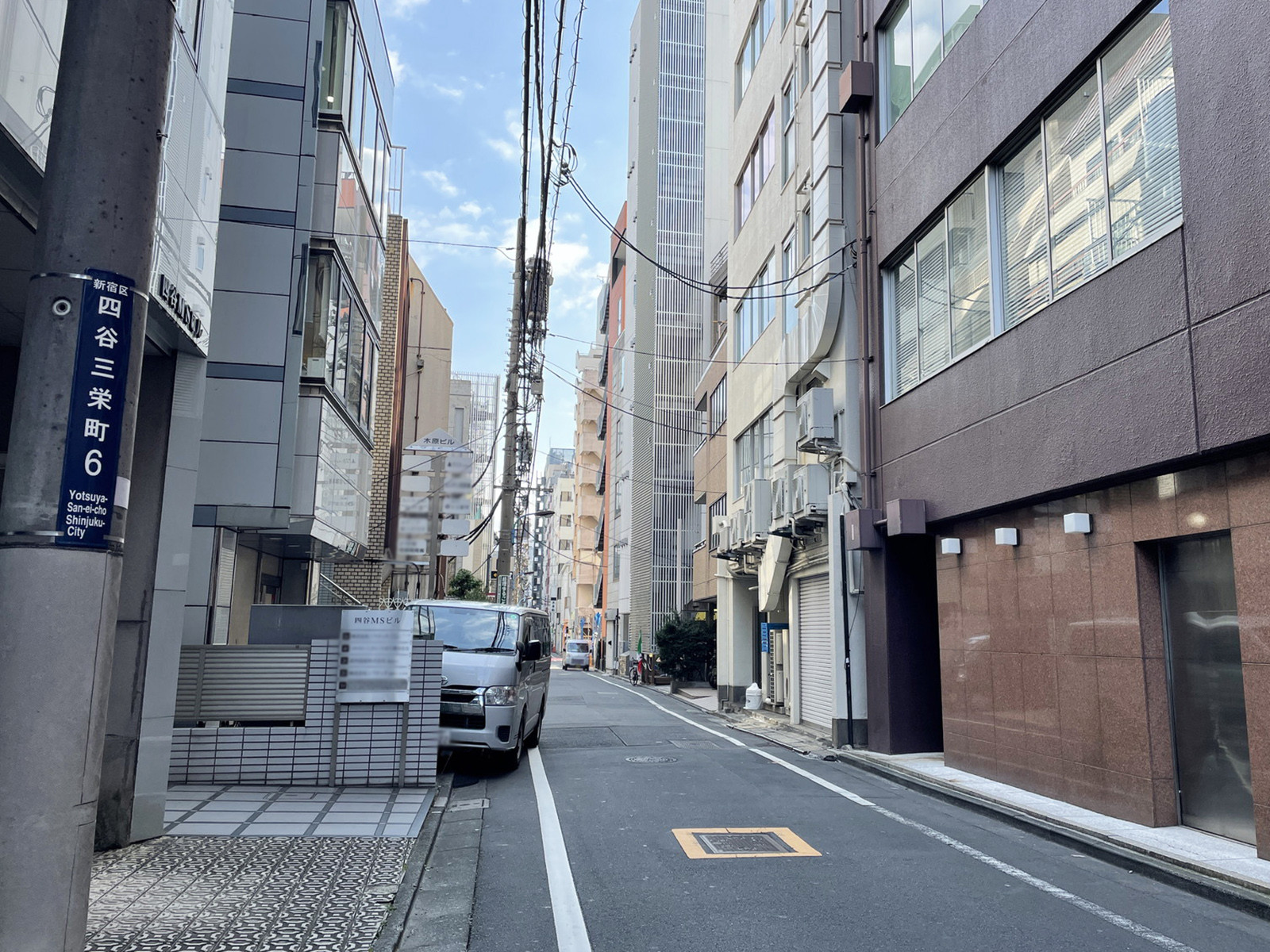 NISSOビル前面の通り