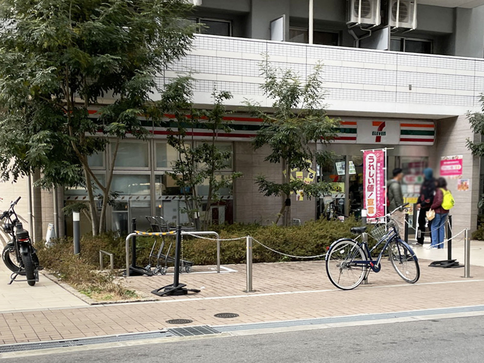 同じ通りにあるセブンイレブン 大阪南船場2丁目店