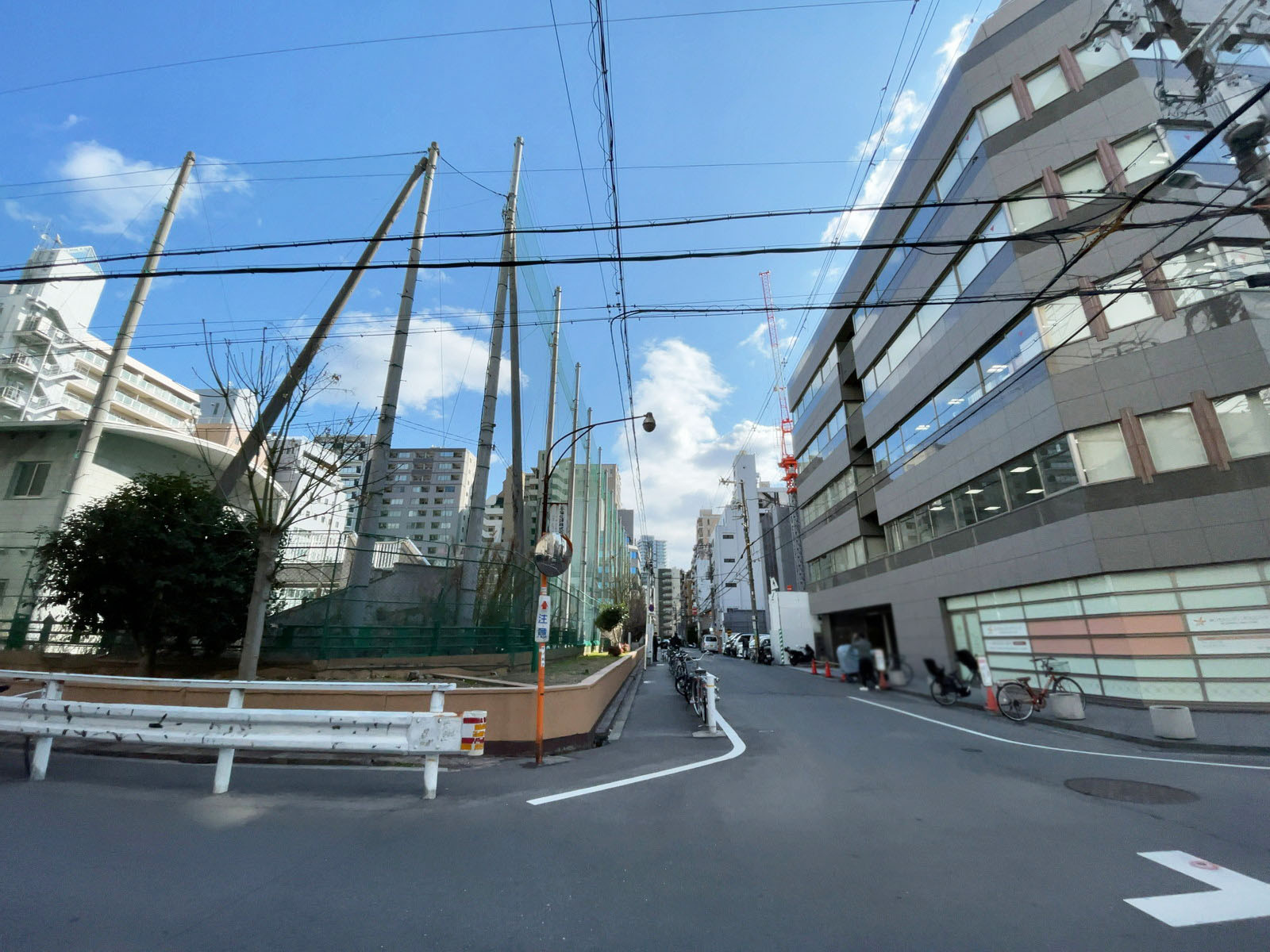 南船場M21ビル前面の通り