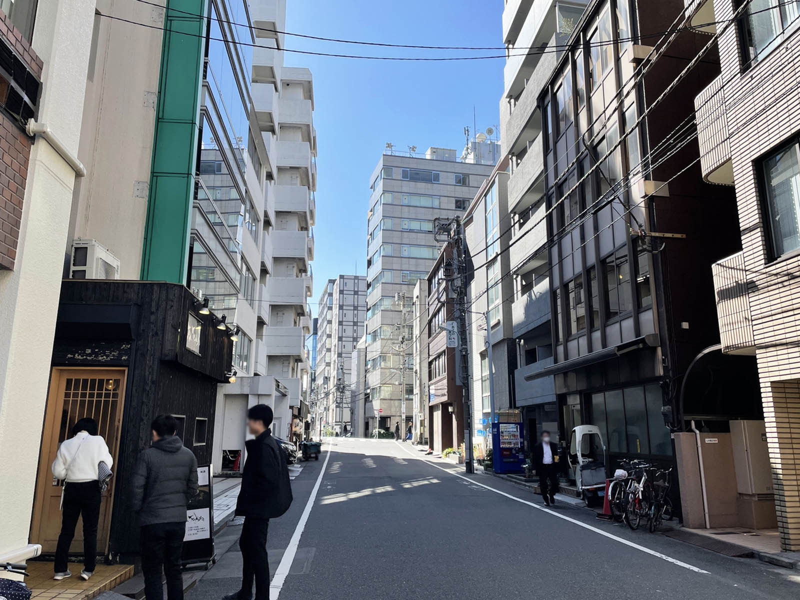第三大倉ビル前面の