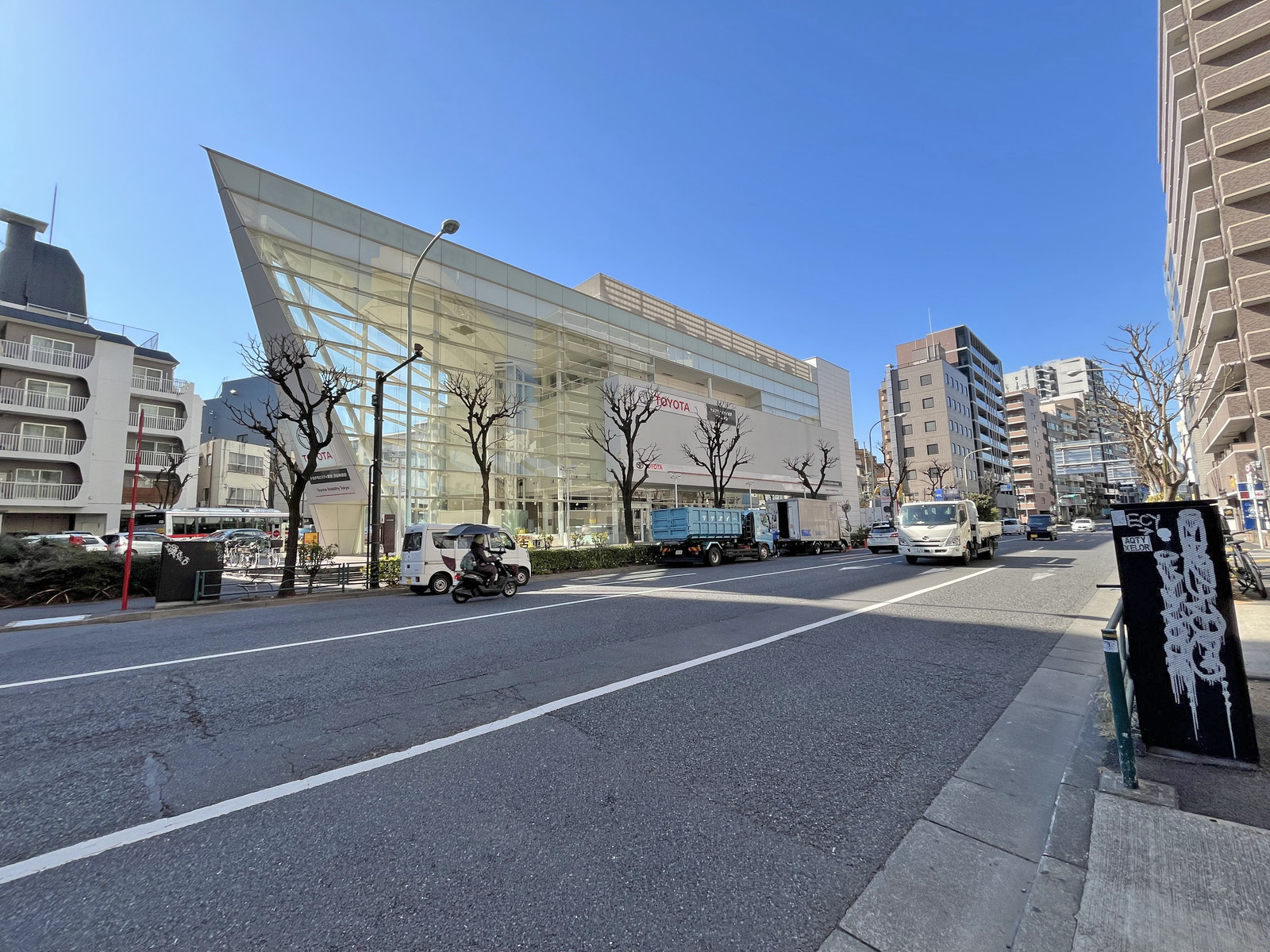 VORT渋谷神泉前面の旧山手通り