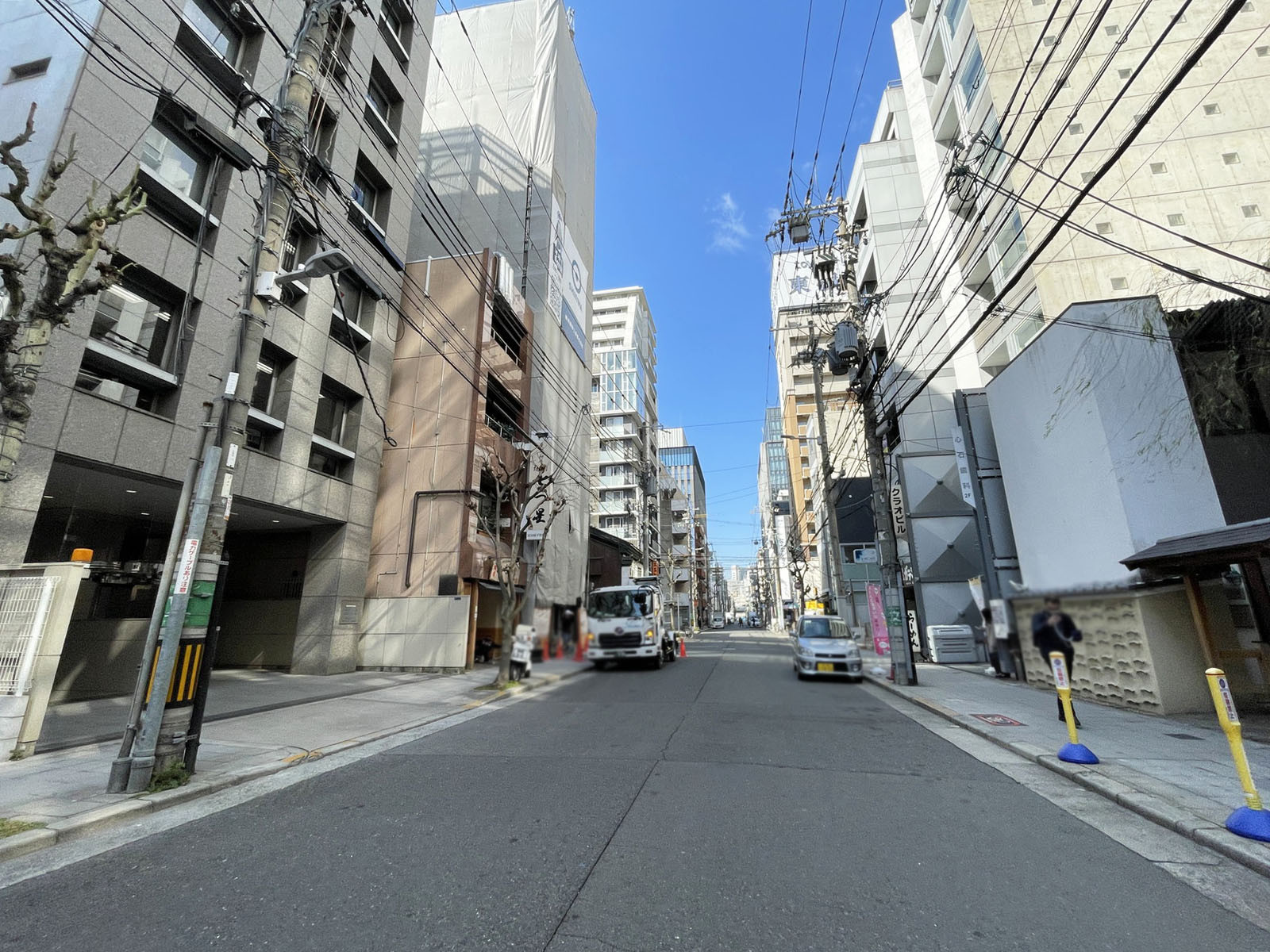 平野町中央ビル前面の通り