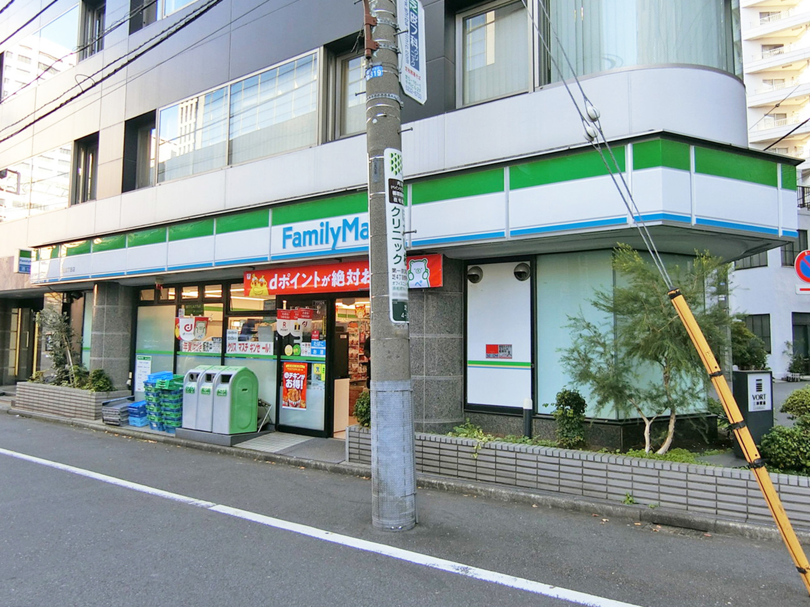 至近のファミリーマート 芝四丁目店