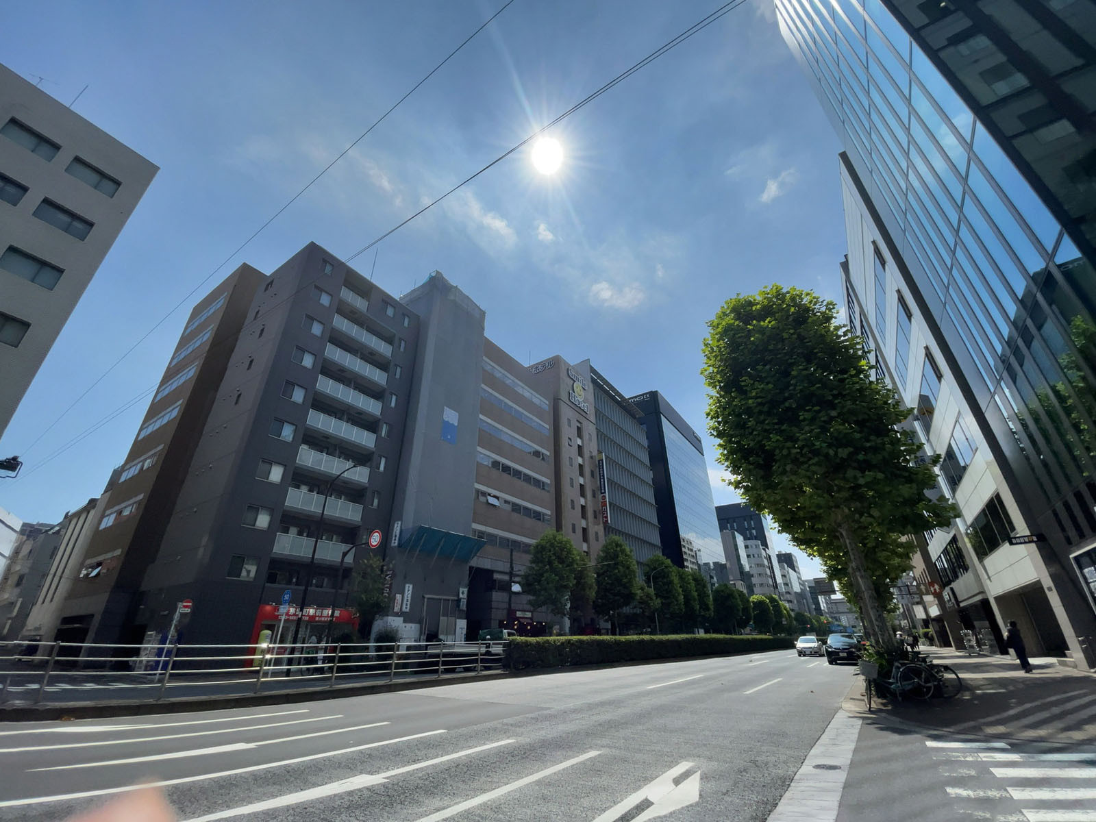 KYOE PLAZA KAYABACHO2前面の新大橋通り