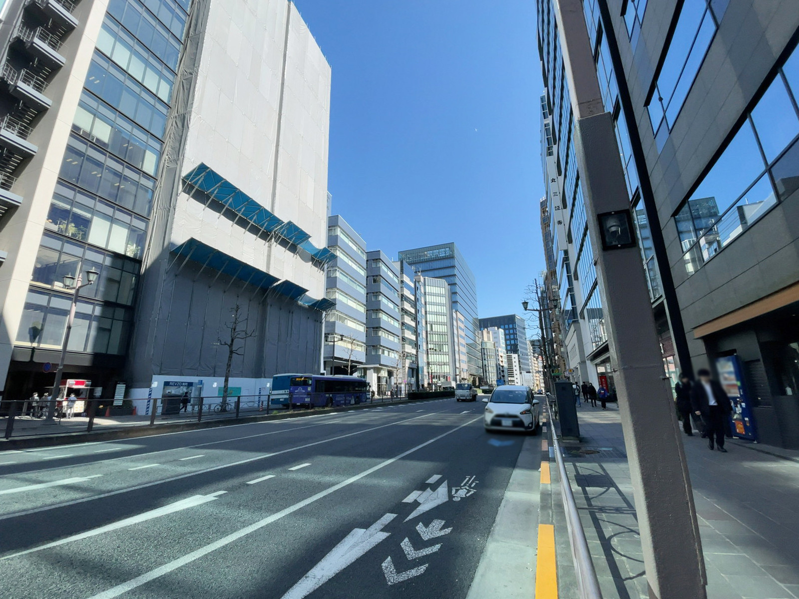 至近の新宿通り