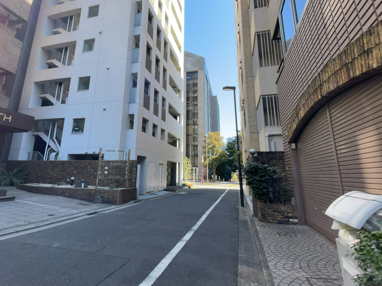 紀尾井町ヒルズ前面の通り