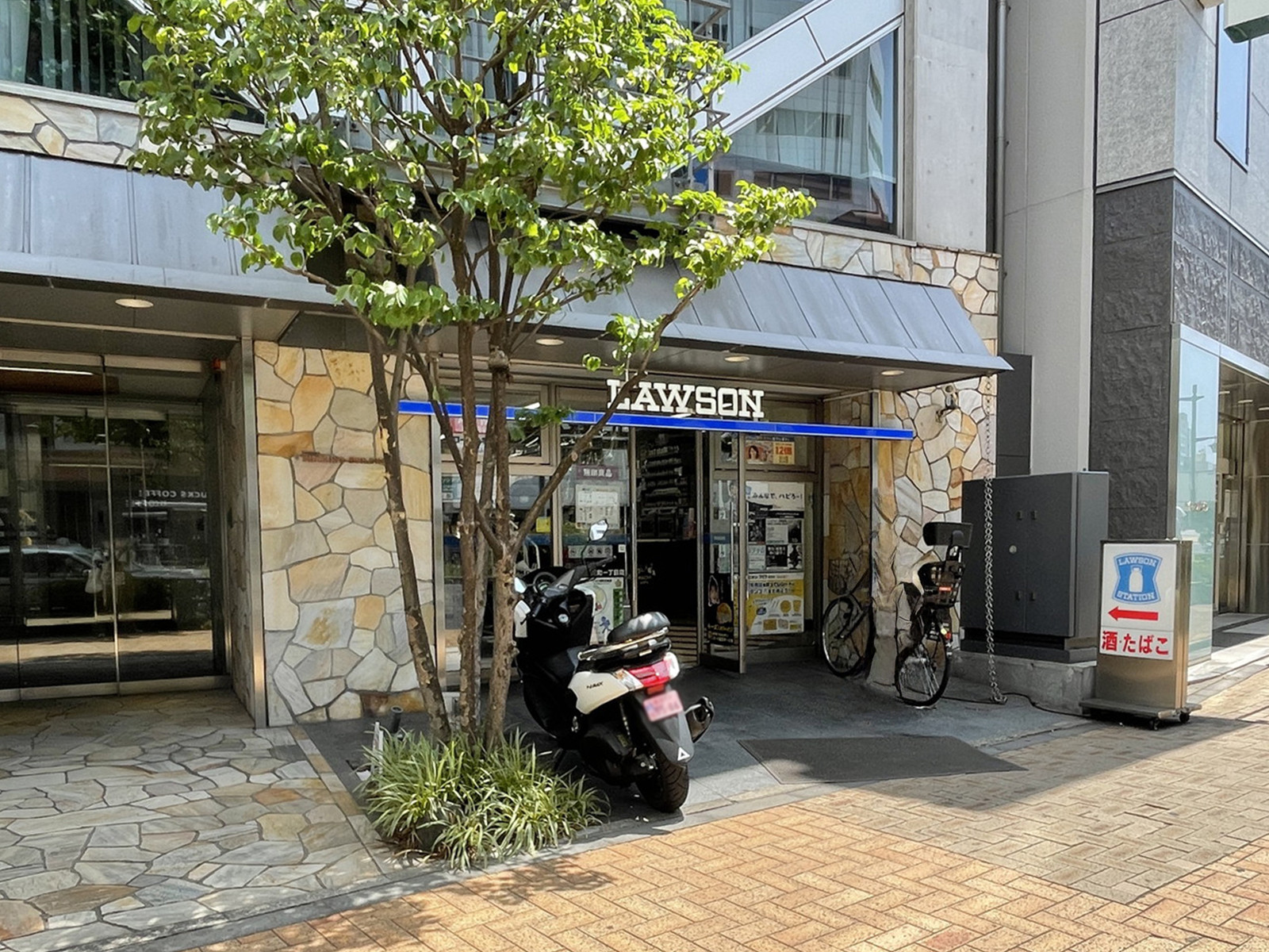徒歩3分のローソン日本橋茅場町一丁目店