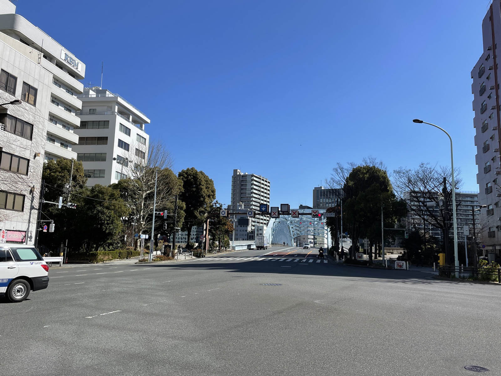 茅場町タワー永代通り