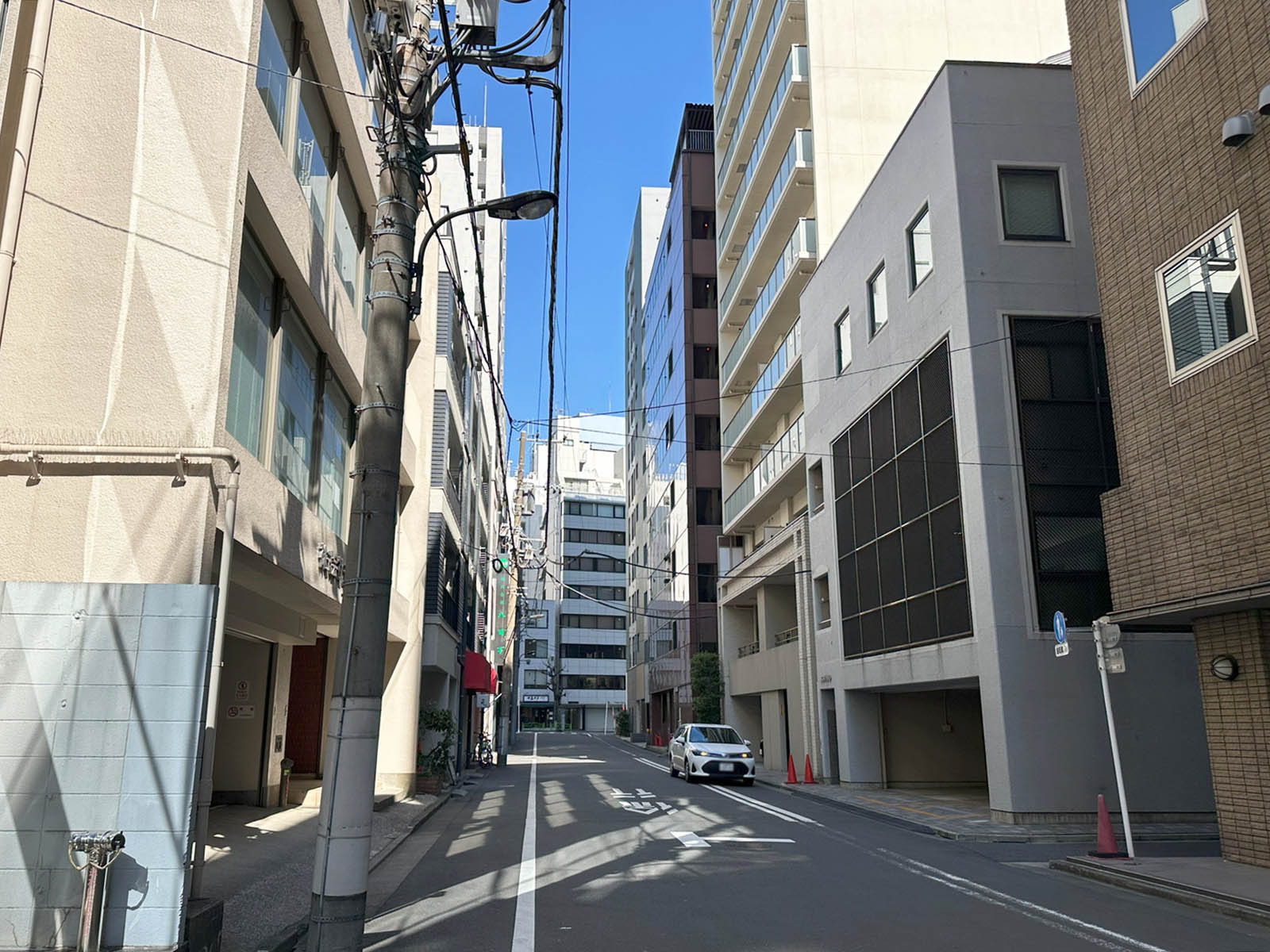 第3東邦ビル前面の通り