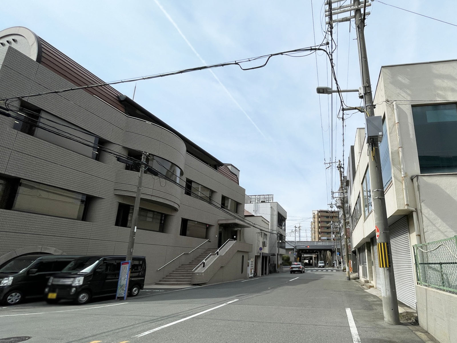 NSビル前面の通り