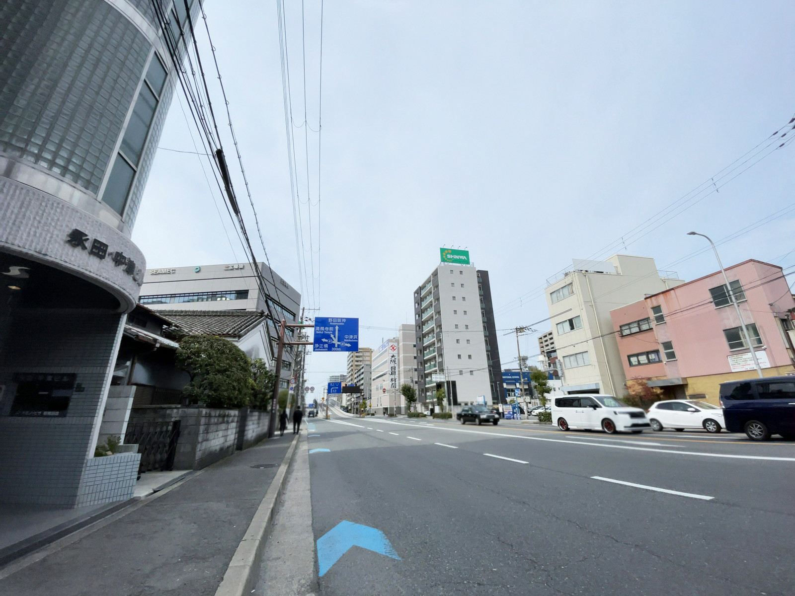 永田中津ビル前面の通り
