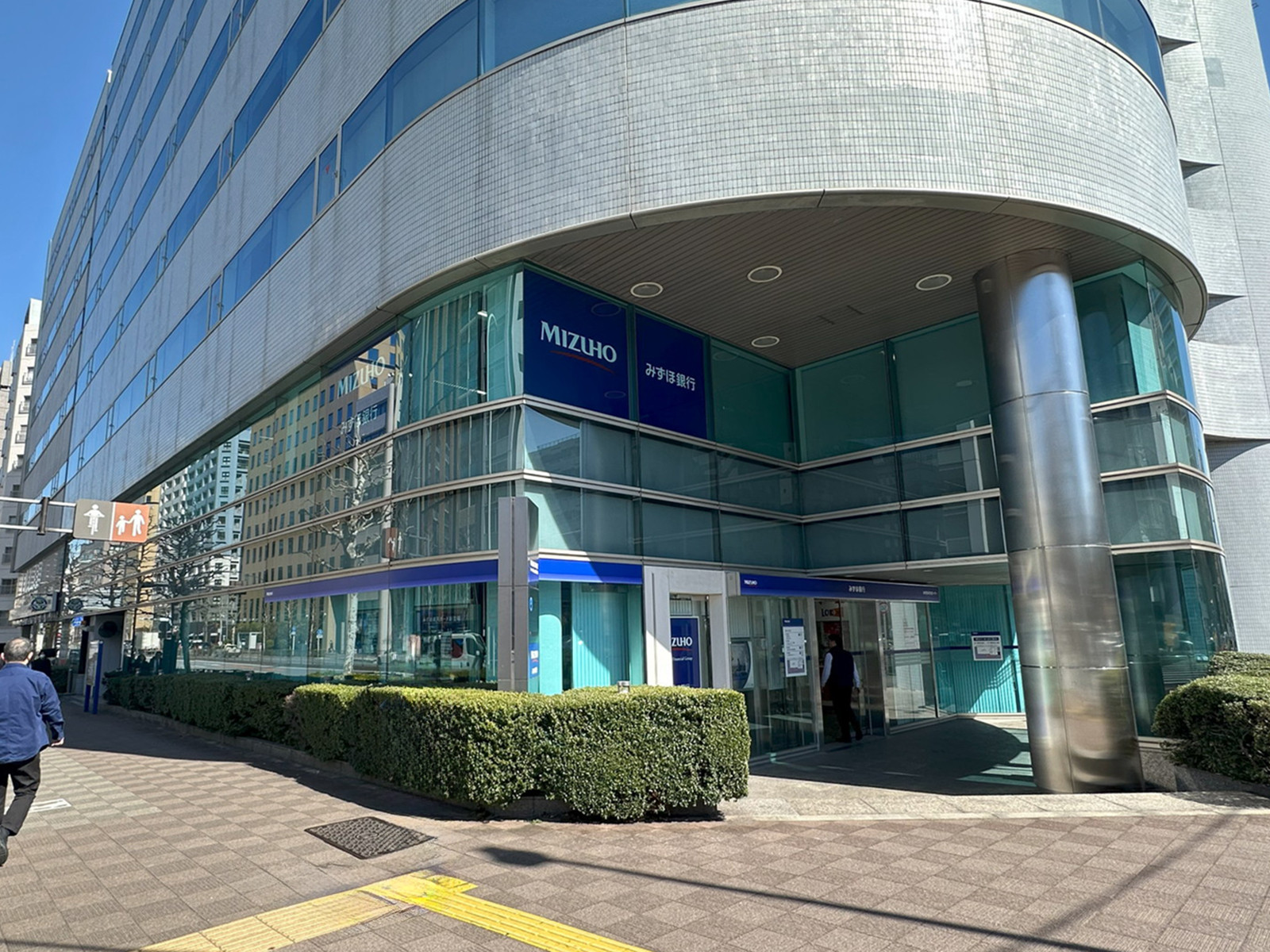 徒歩4分のみずほ銀行 築地支店