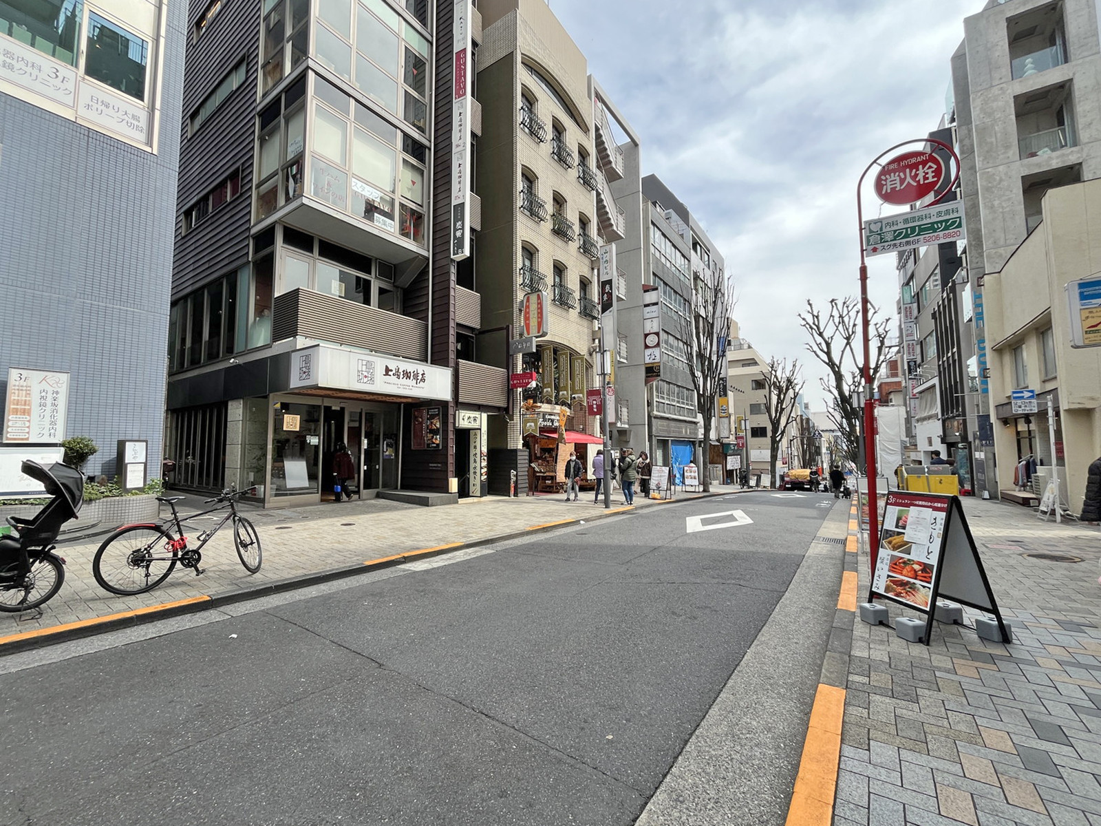 ヒルサイド神楽坂前面の神楽坂