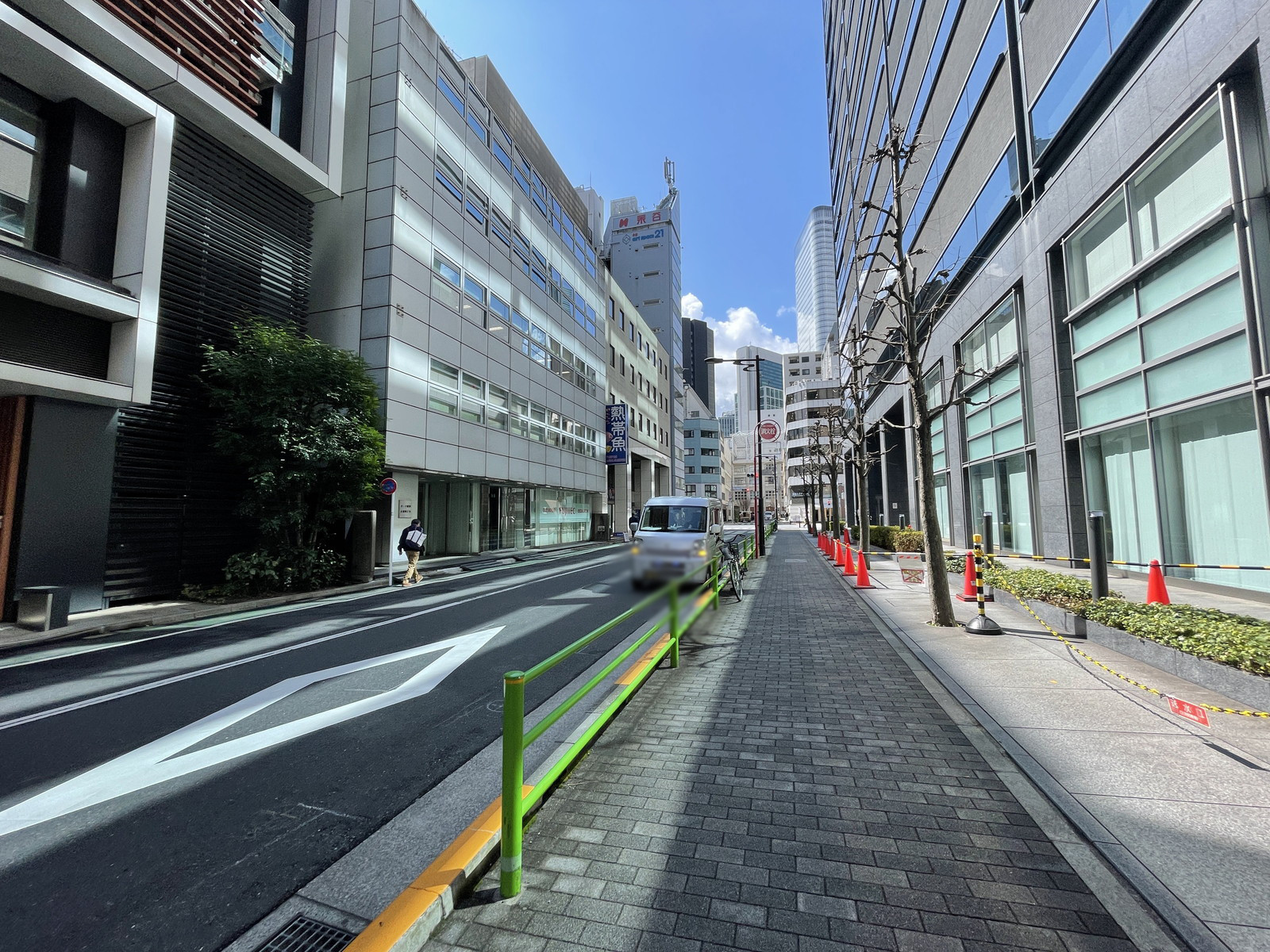 オーク銀座木挽町ビル前面の通り