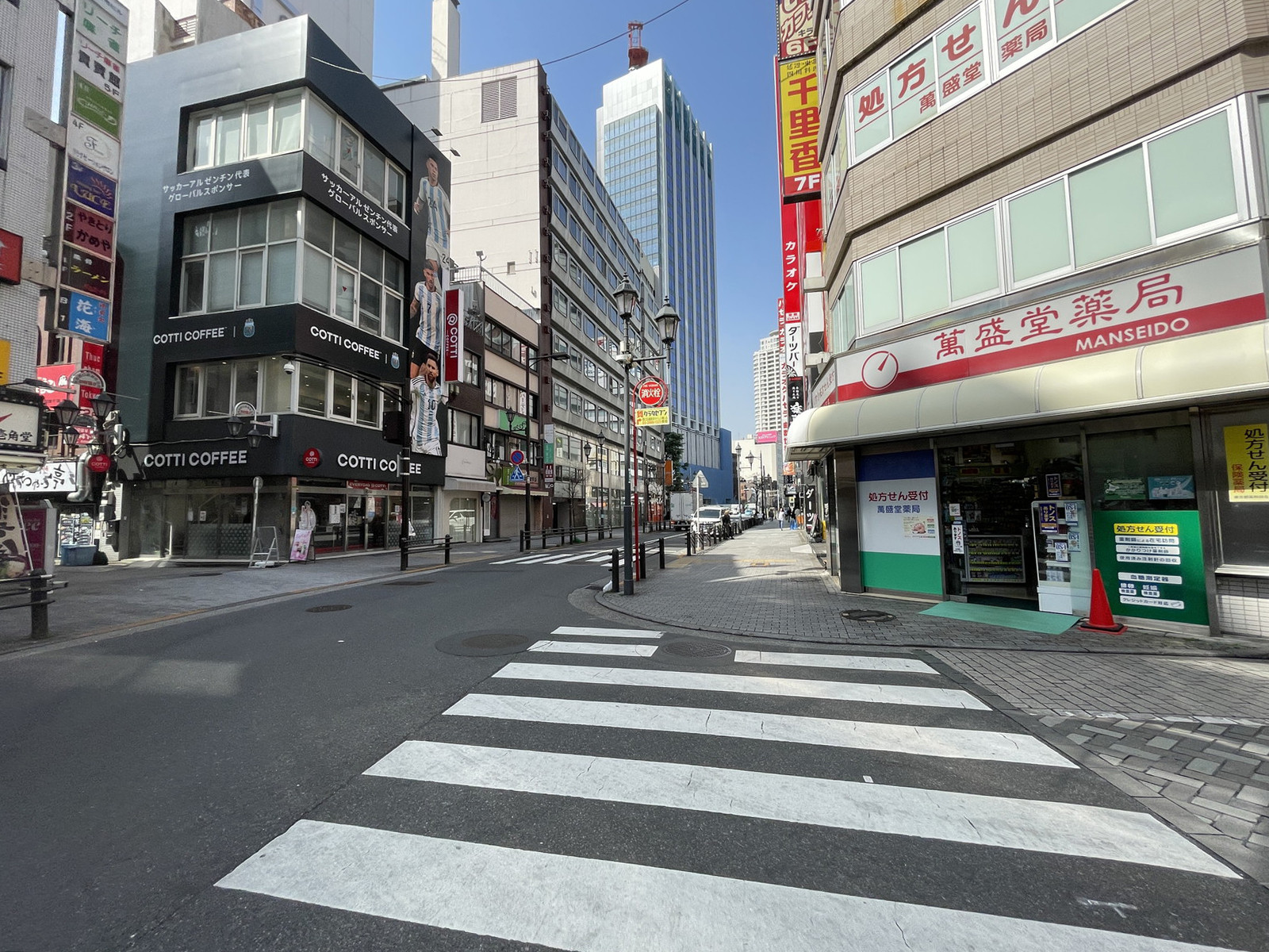 ハイブリッヂ西池袋前面の通り