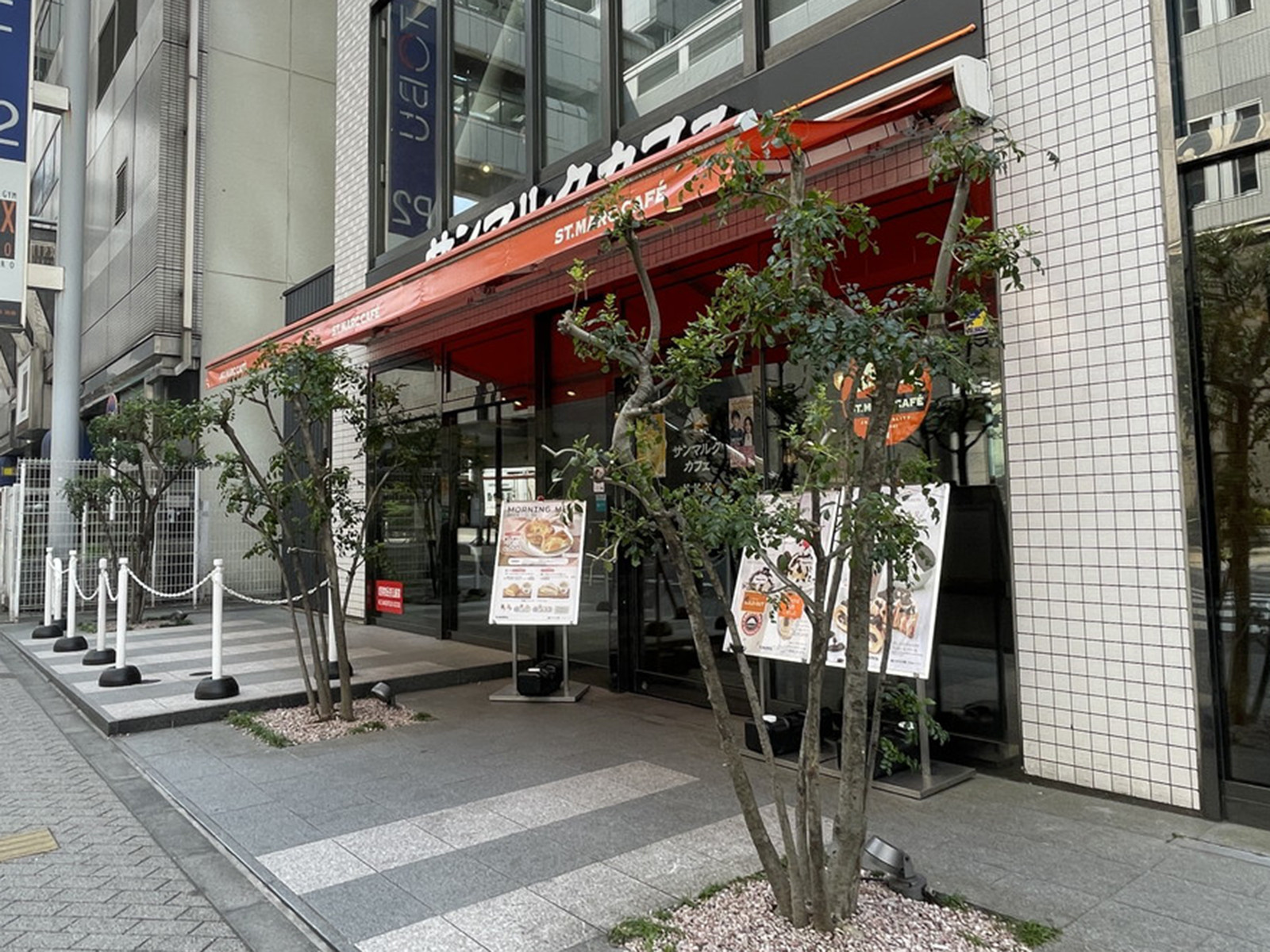 徒歩3分のサンマルクカフェ 池袋メトロポリタン店
