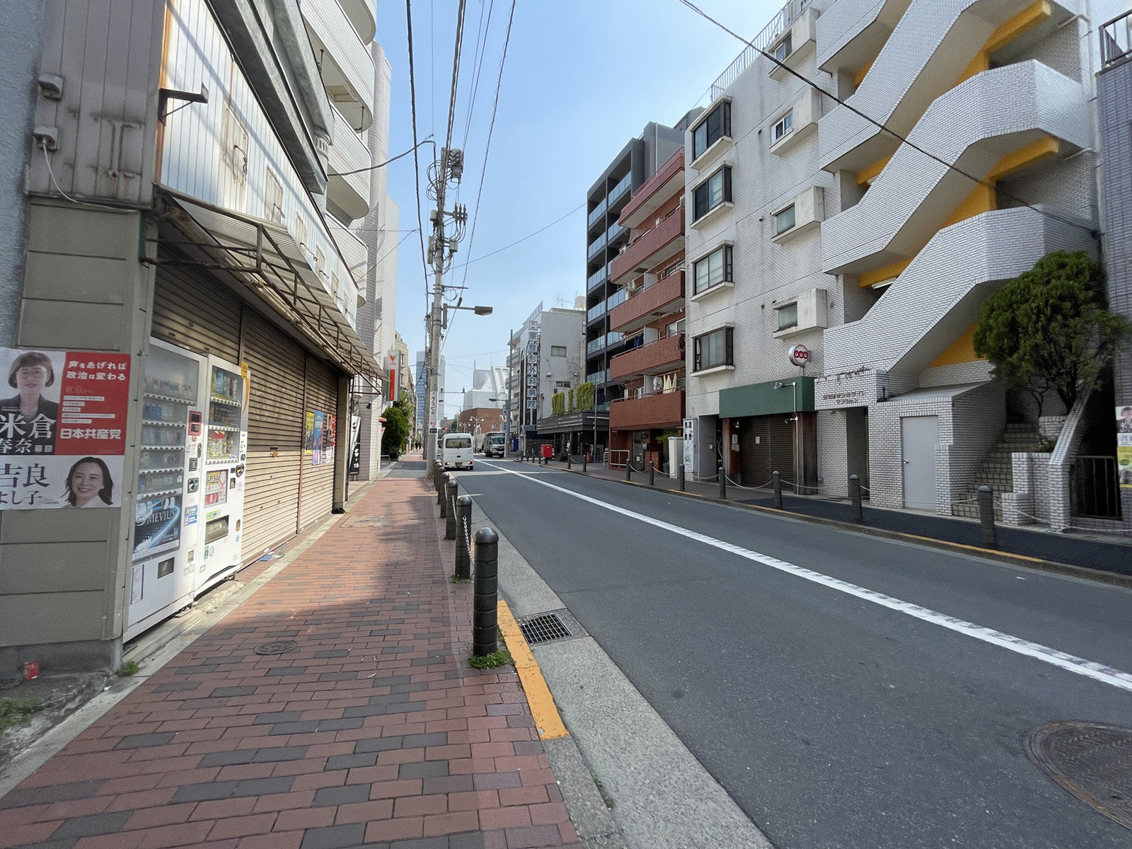マンションセントポール前面の通り