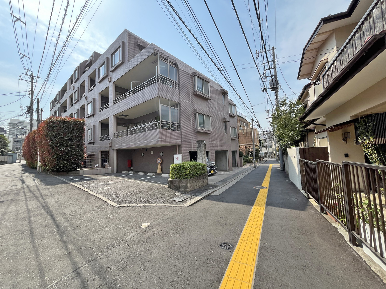 YSビル前面通り