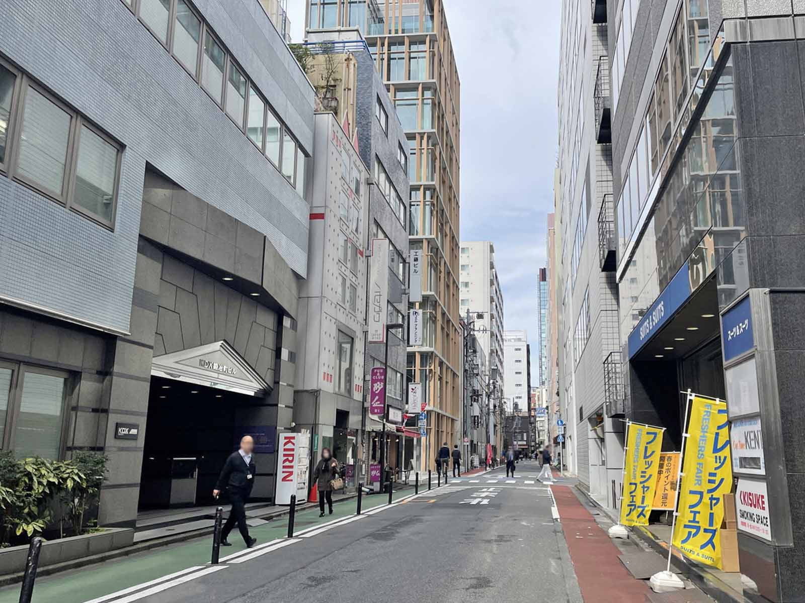 KDX鍛冶町ビル前面の