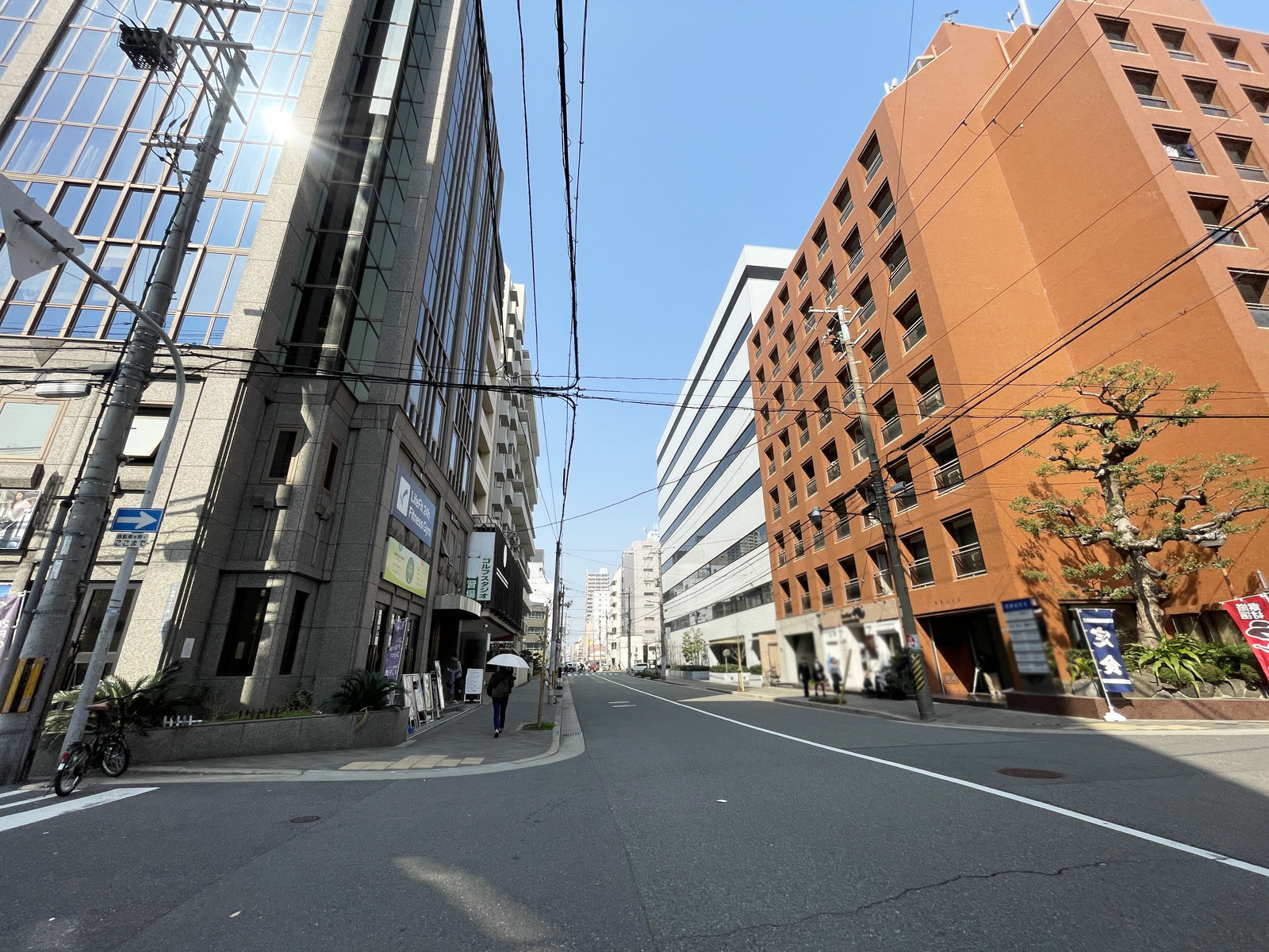 堀江JNSビル前面の通り