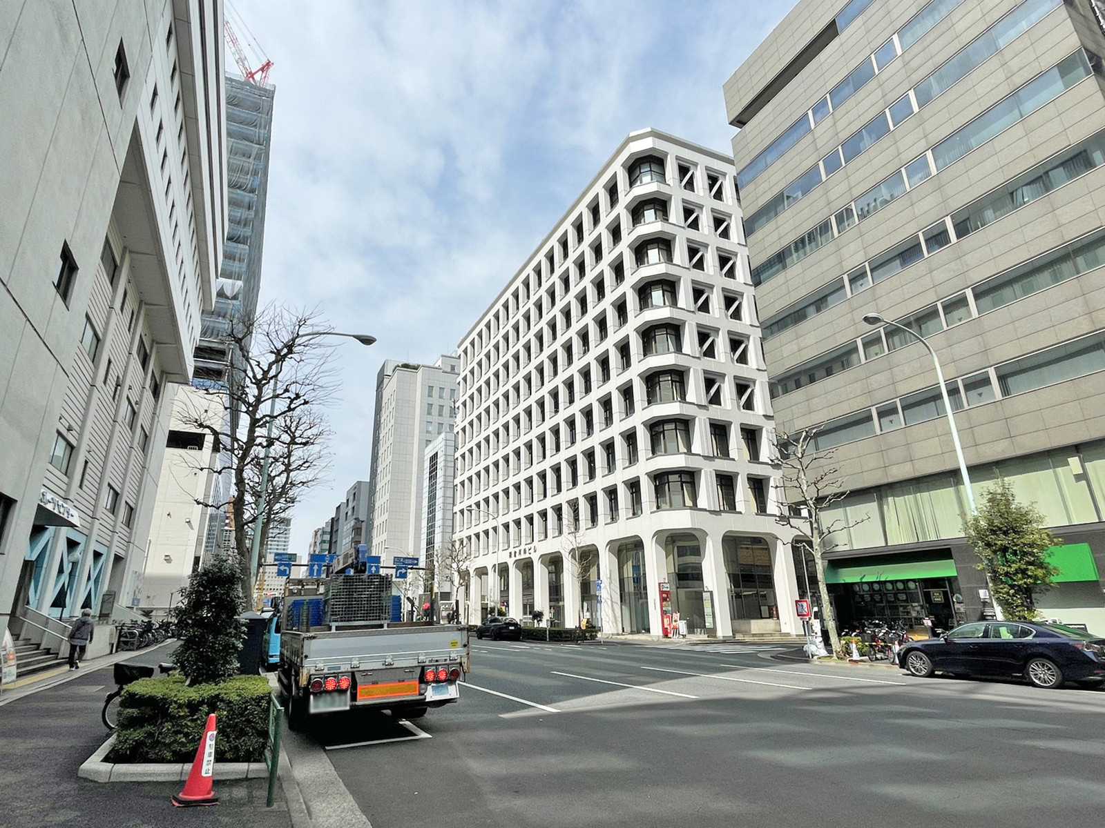 S-GATE大手町北前面の外堀通り