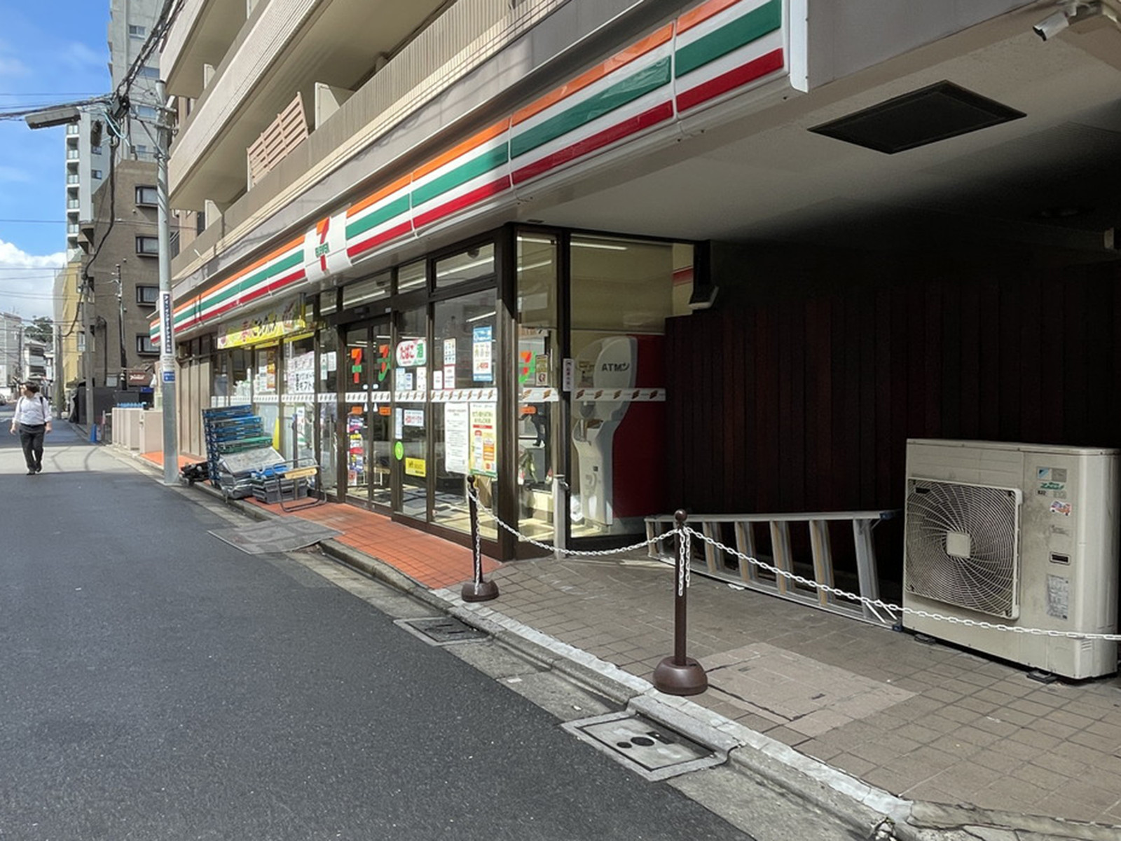 徒歩2分のセブン-イレブン港区麻布十番3丁目店
