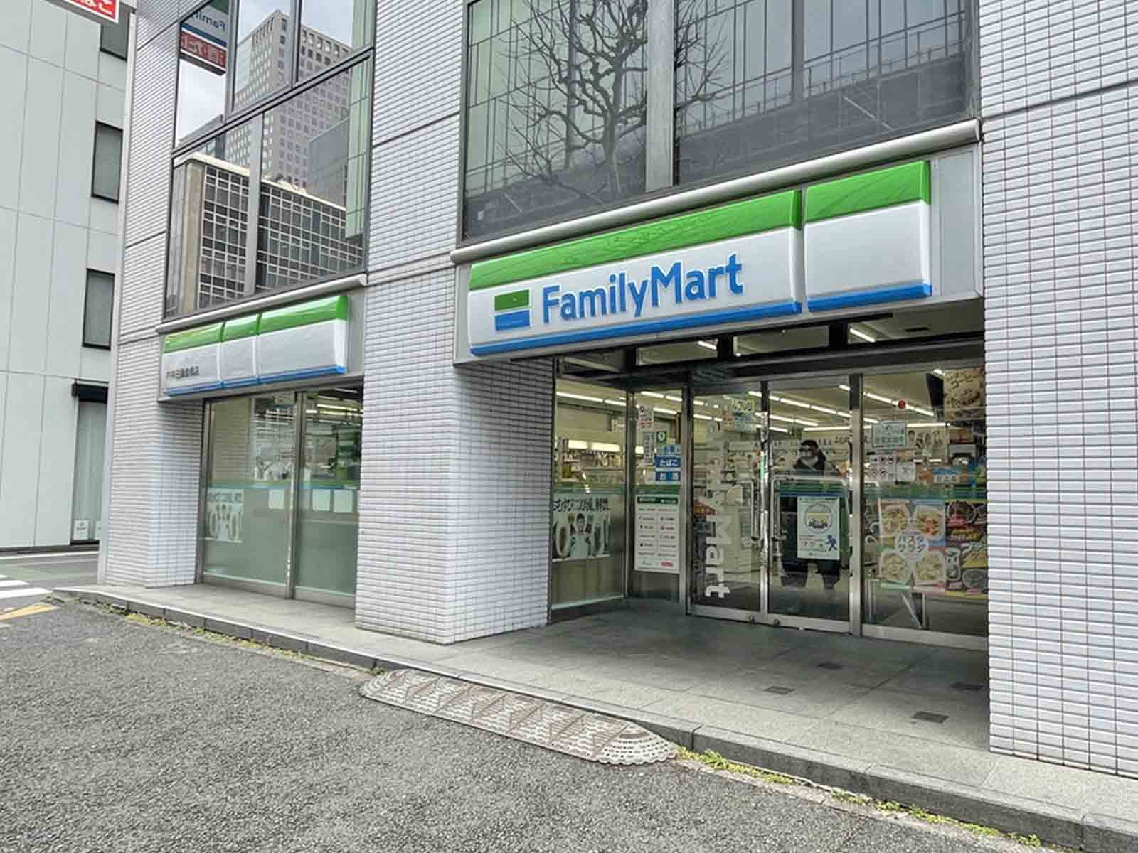 至近のファミリーマート 内神田鎌倉橋店