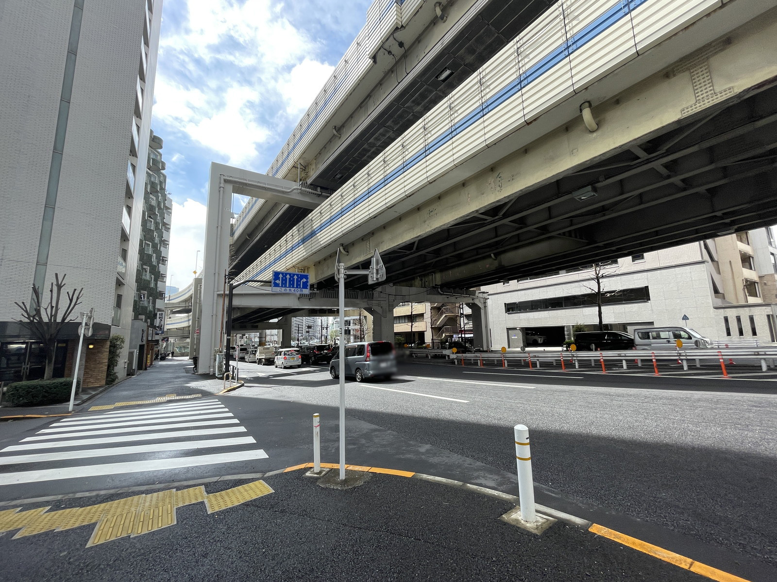 付近の麻布通り