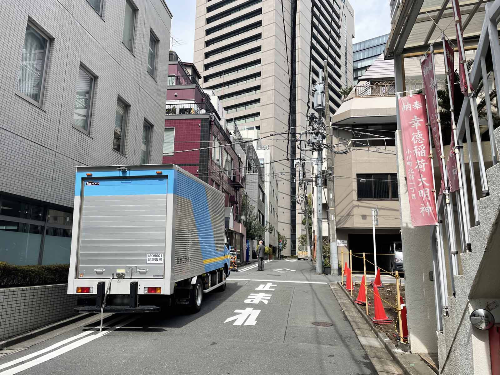 千葉ビル前面の通り