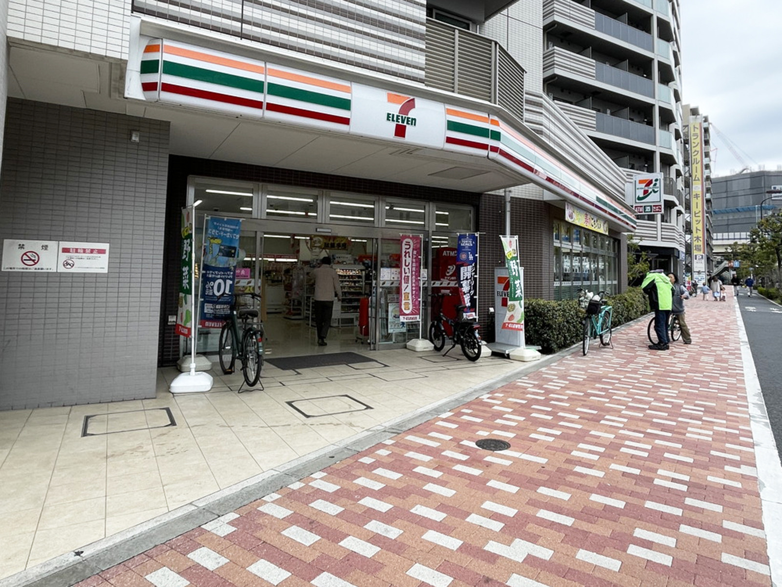 徒歩1分のセブン-イレブン江東塩浜2丁目店