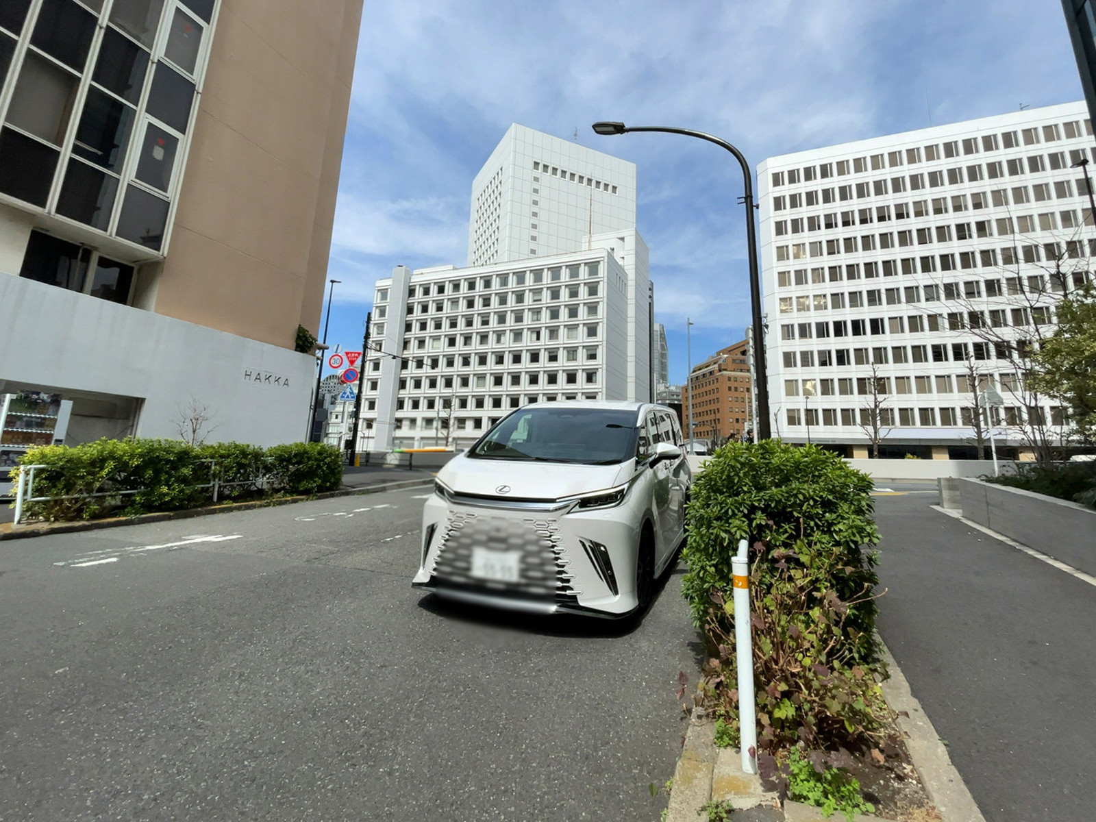 ゾンネンハイム渋谷前面の通り