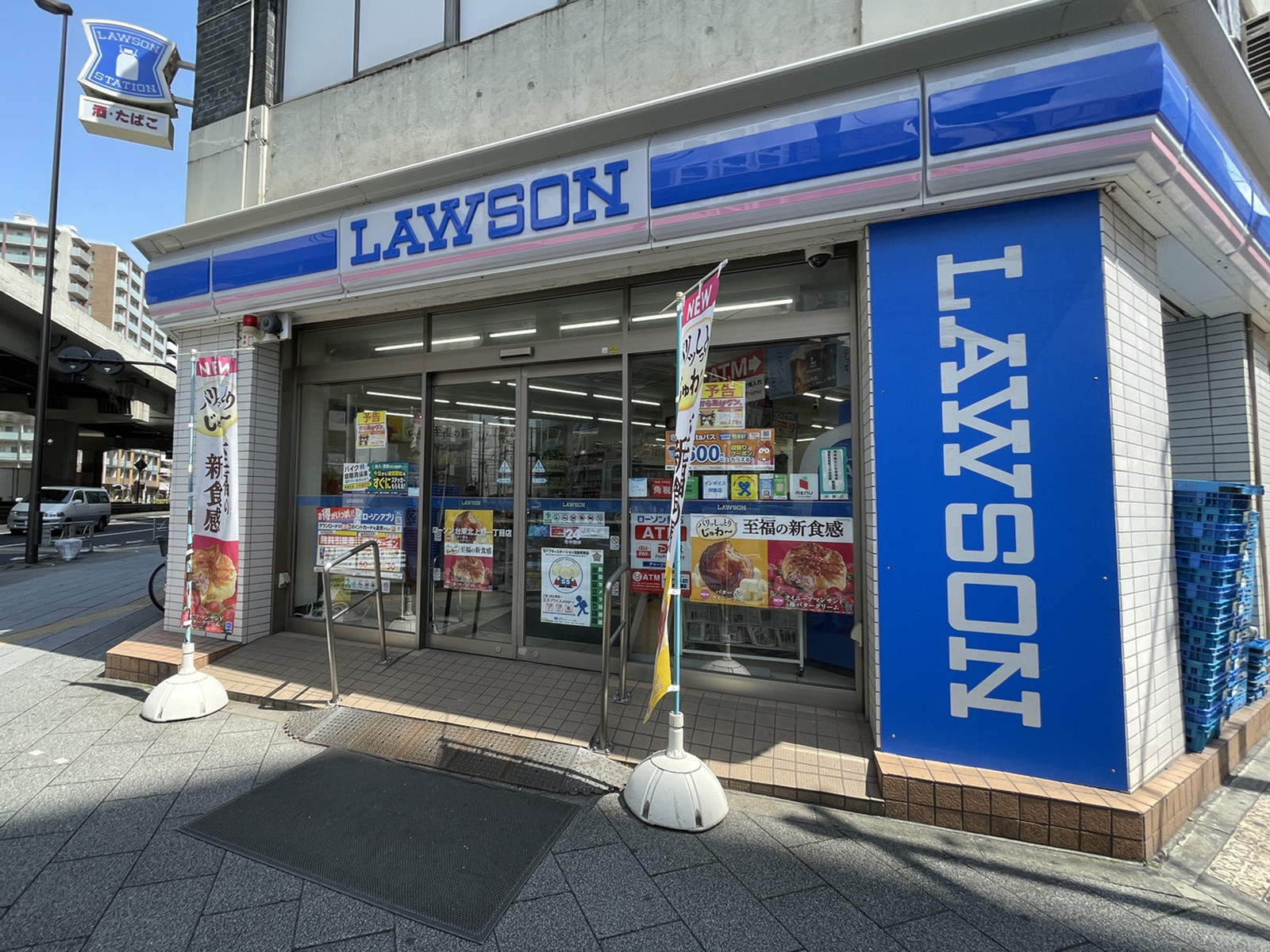 徒歩1分のローソン台東北上野1丁目店