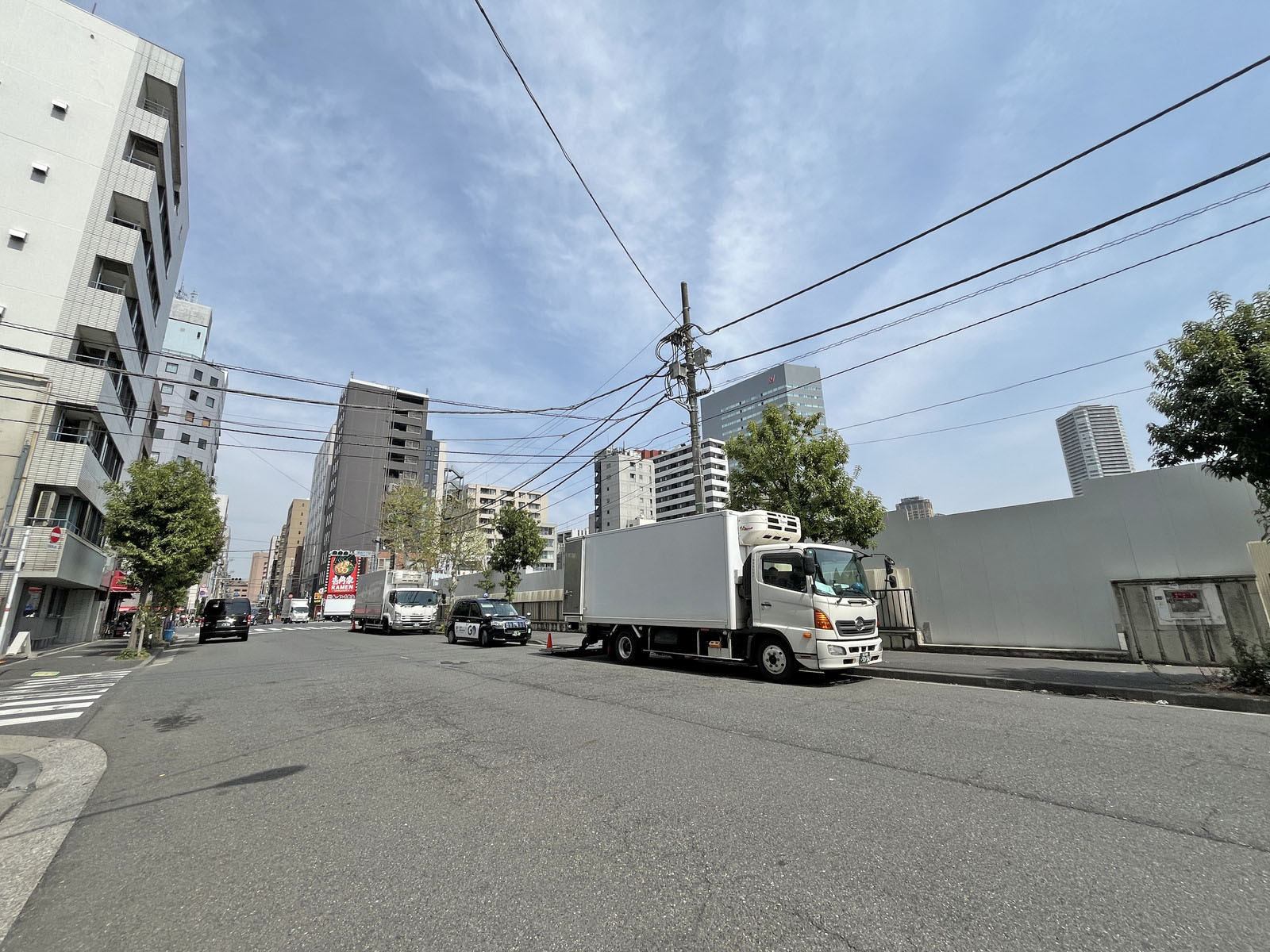 ウィンド築地2ビル前面通り