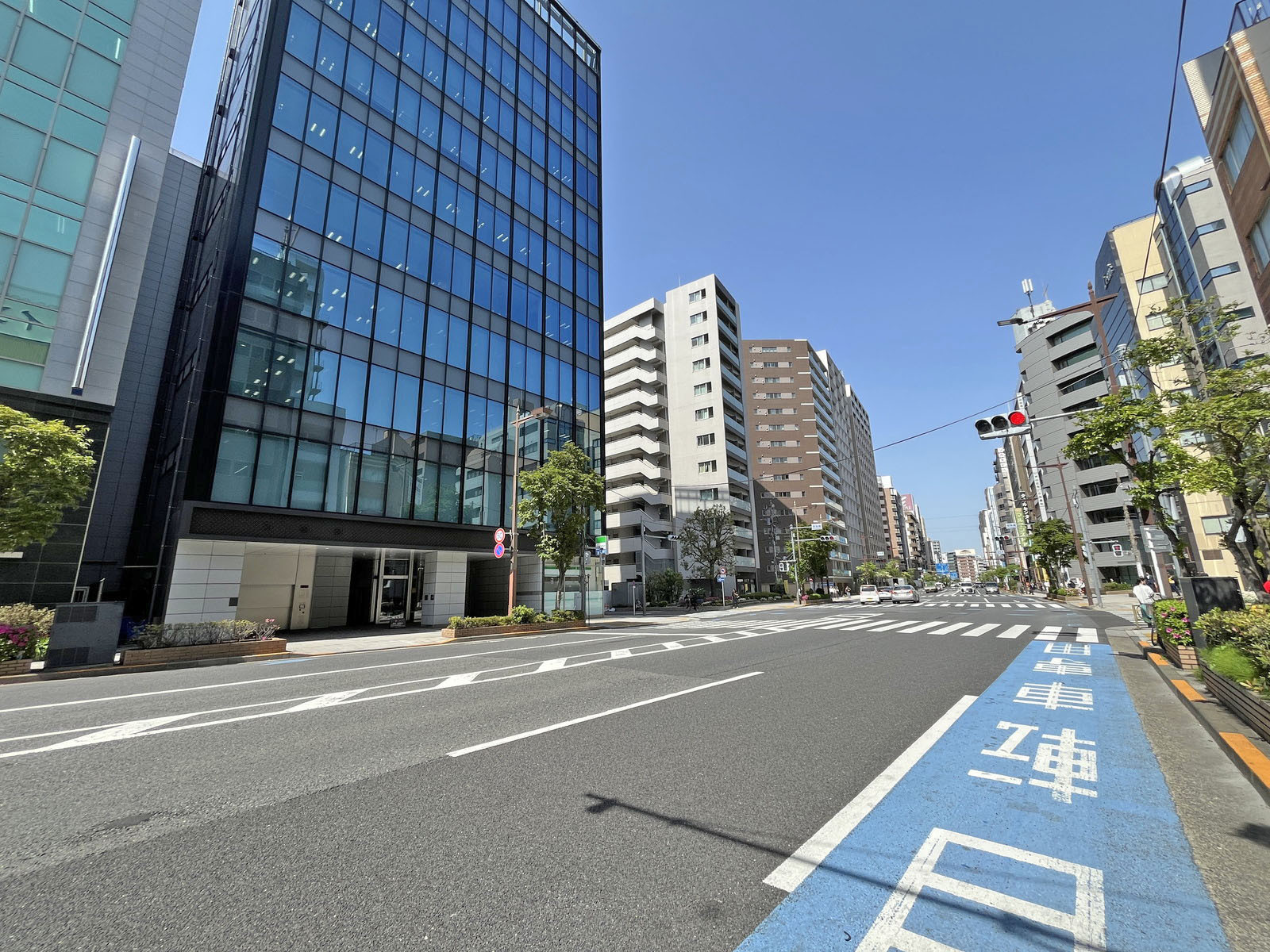 日本橋F BUSINESS CUBE_62485前面通り
