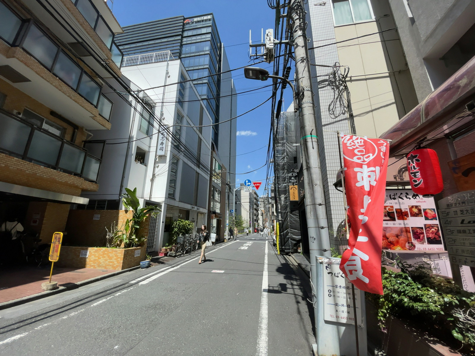 Biz-ark芝大門前面の通り