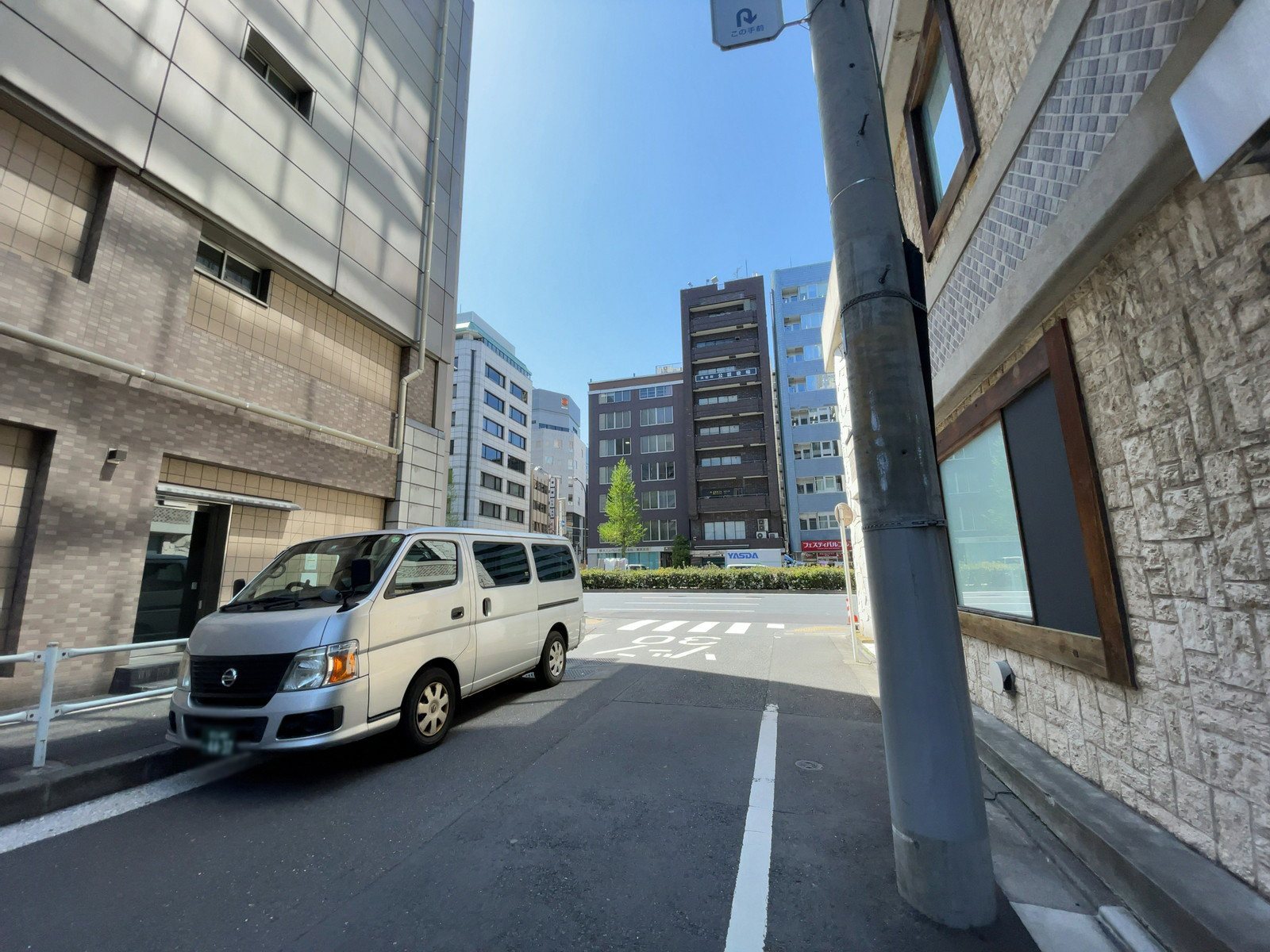 イマスオフィス浜松町前面の通り