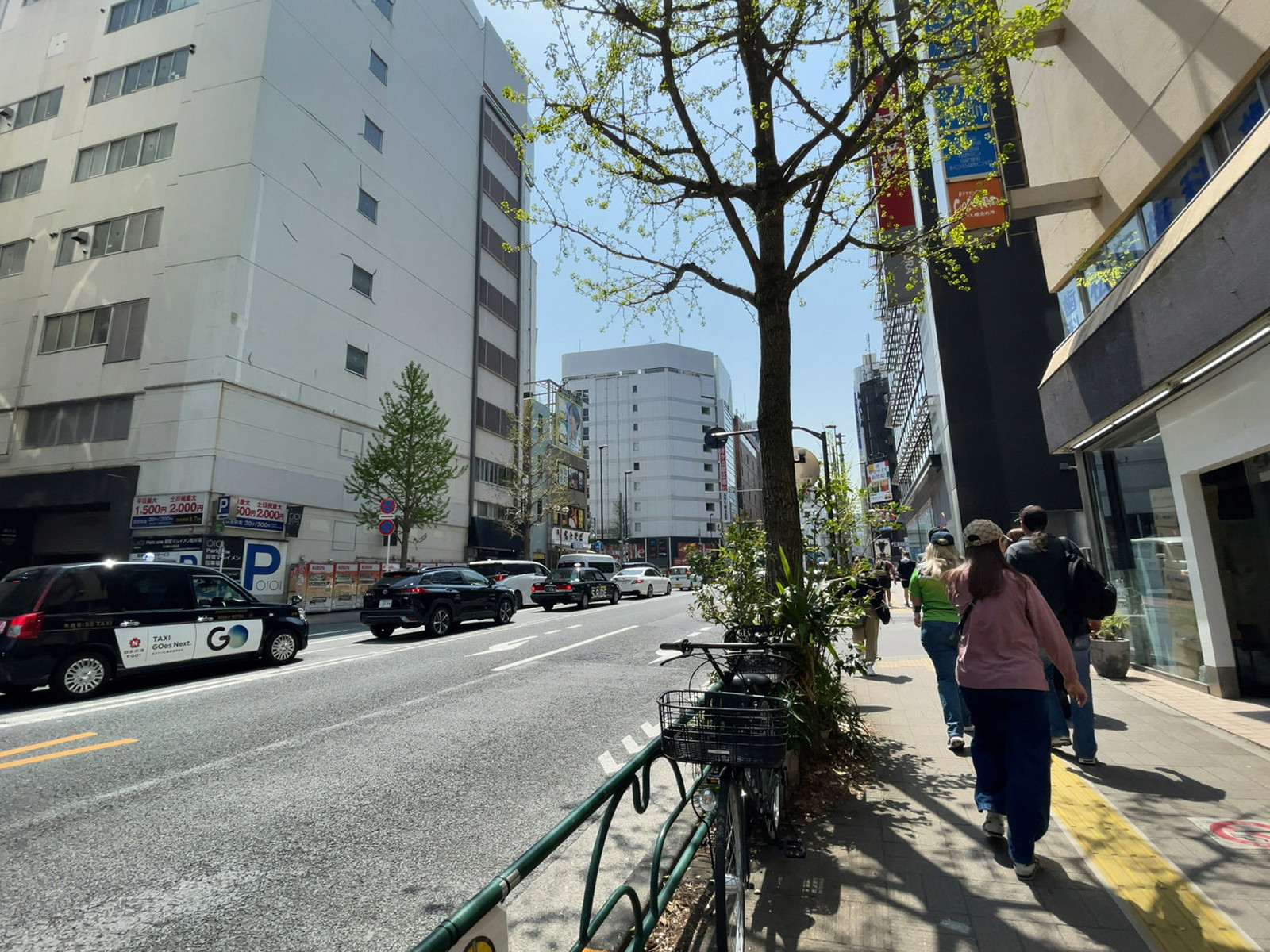 中田ビル前面の通り