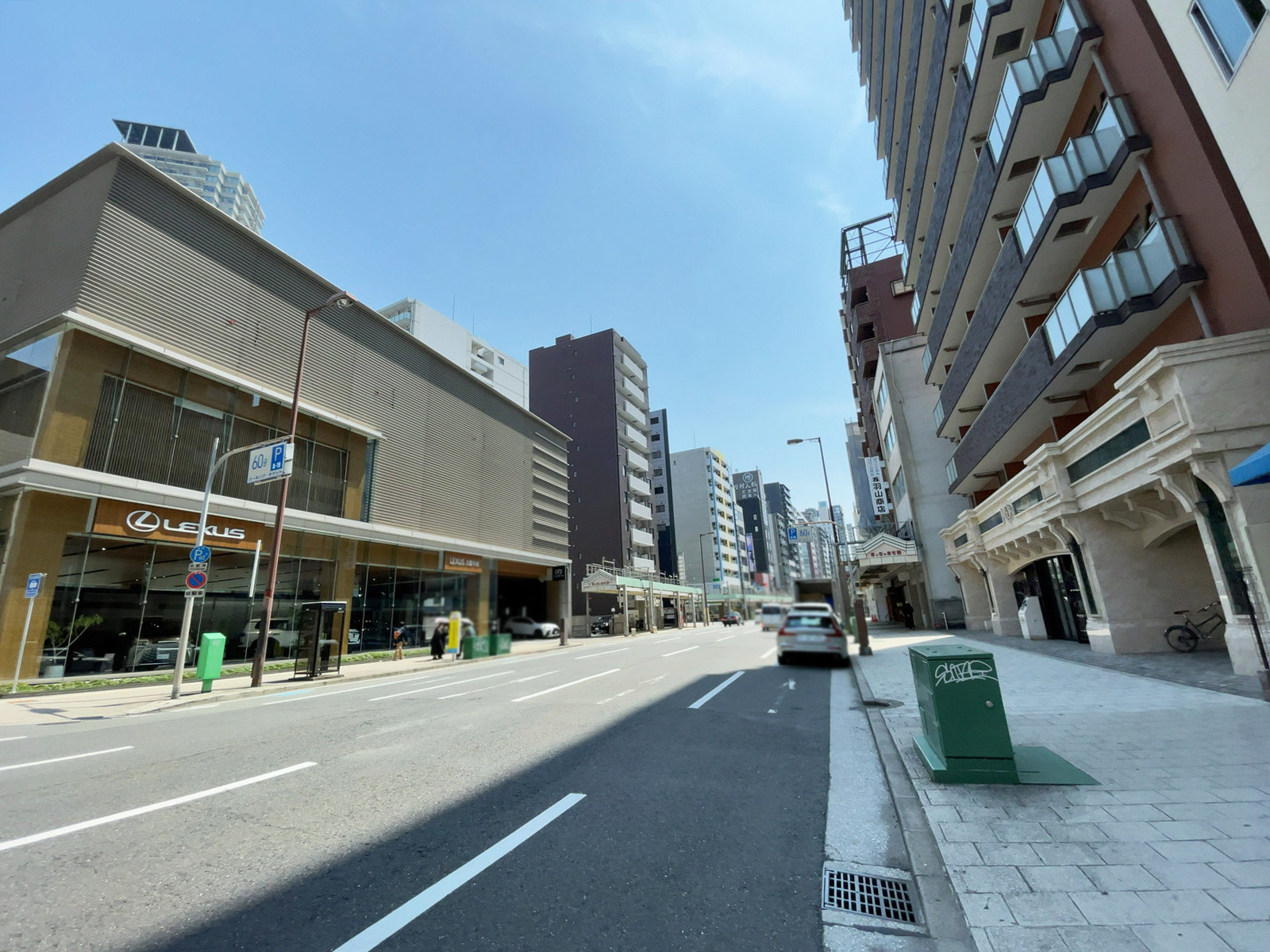 SRビル本町東前面の通り