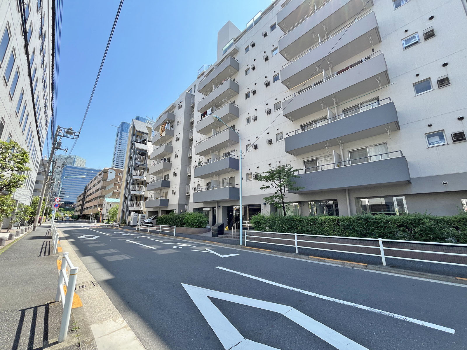 Daiwa月島ビル前面通り