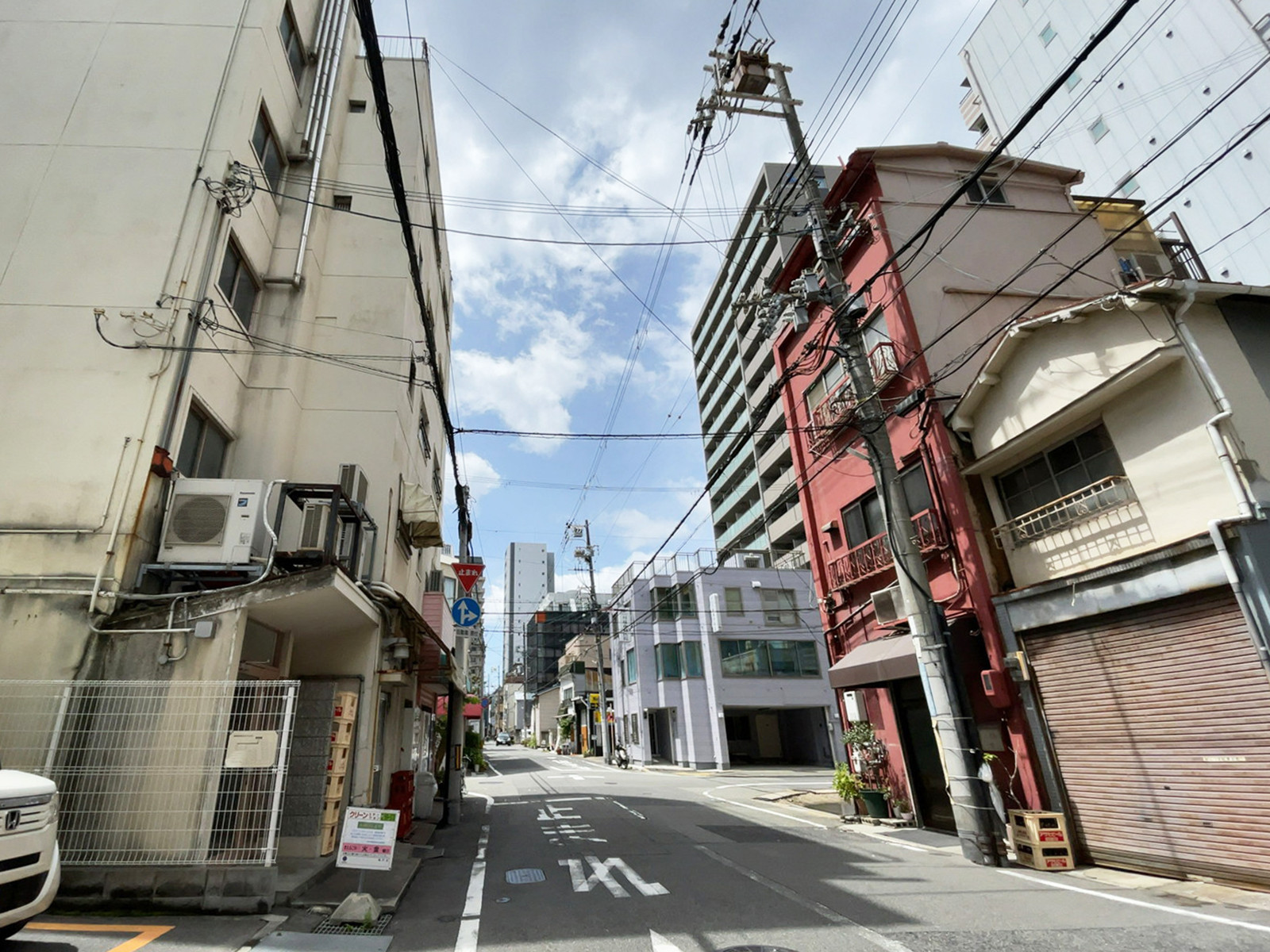 ライオンズマンション神戸元町通前面の通り
